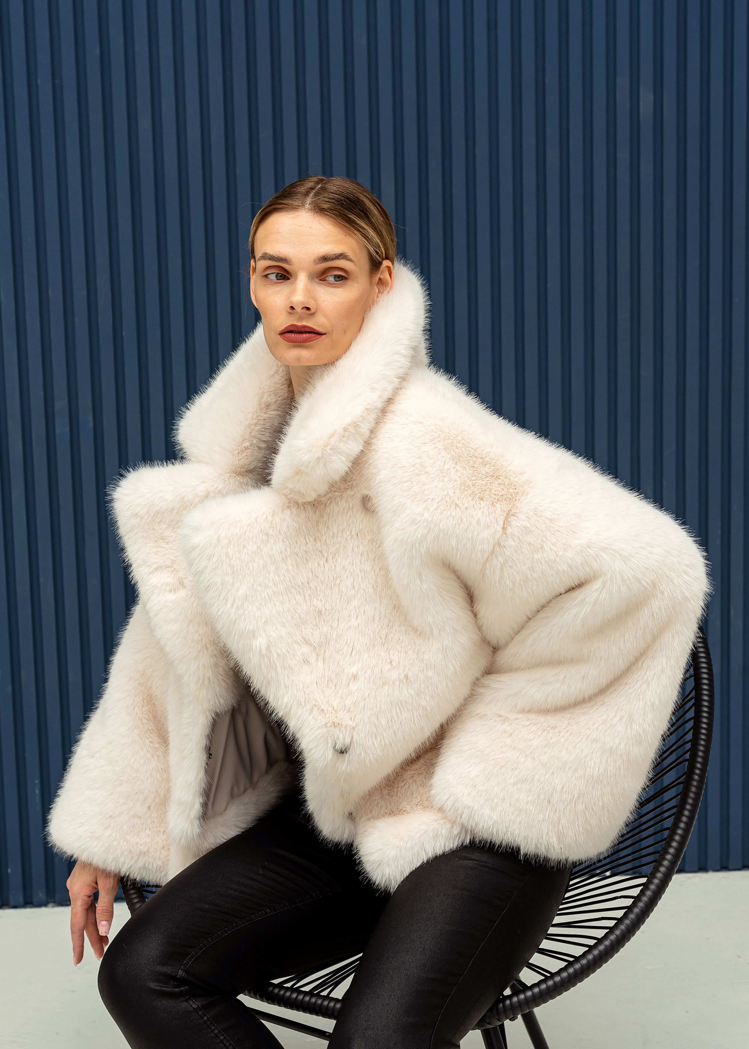 Dvipusis eko kailinis paltas