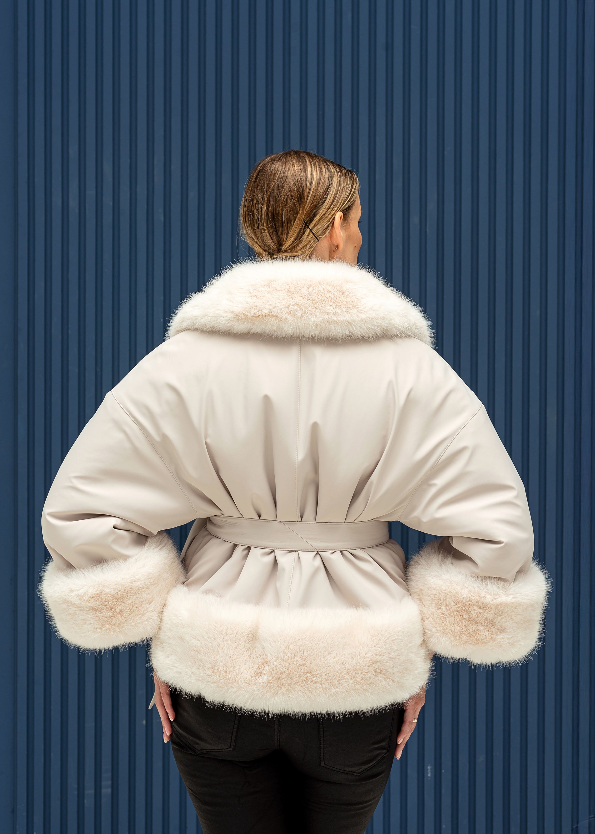 Dvipusis eko kailinis paltas