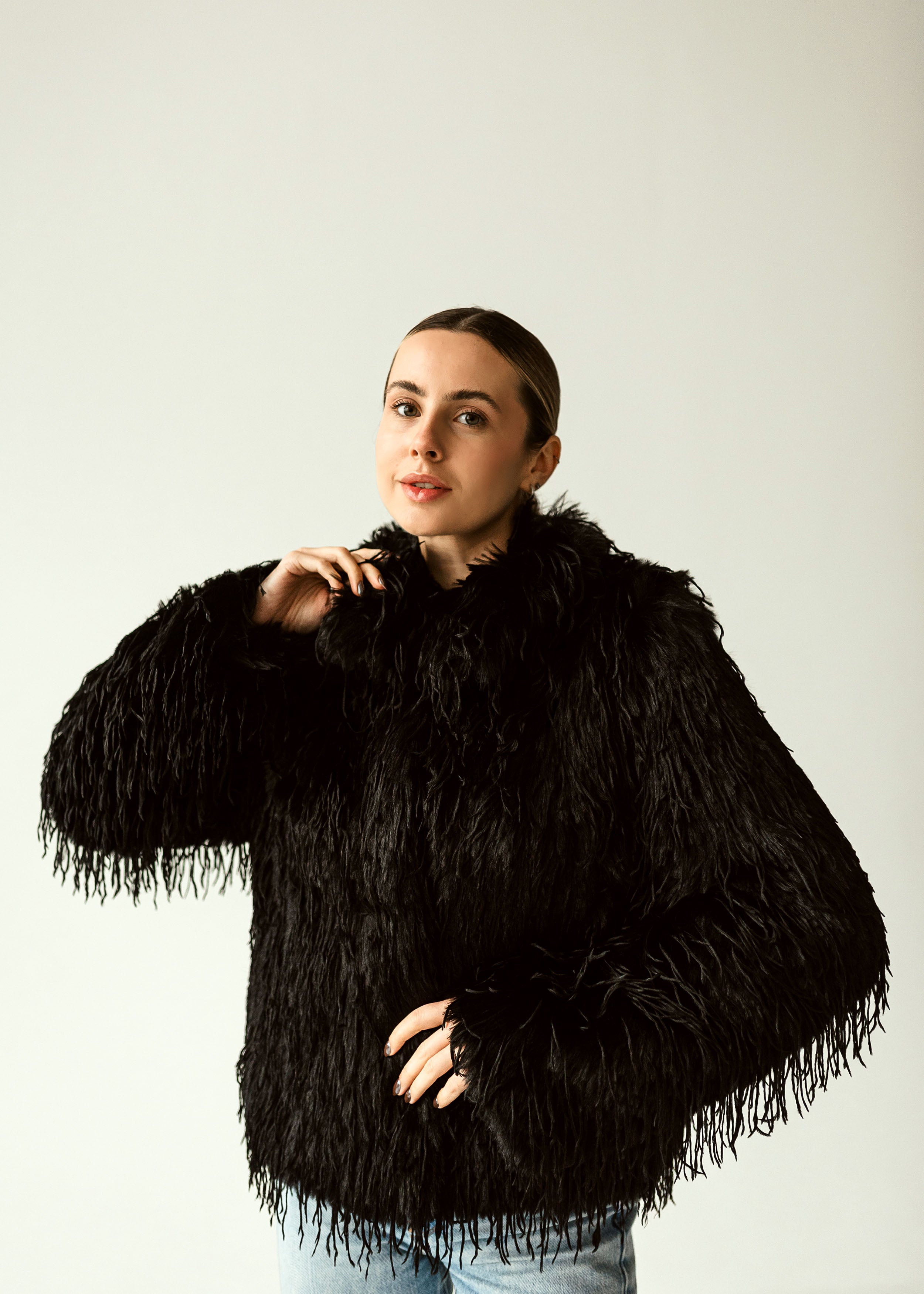 Prabangus eco-kailio paltas juodas 