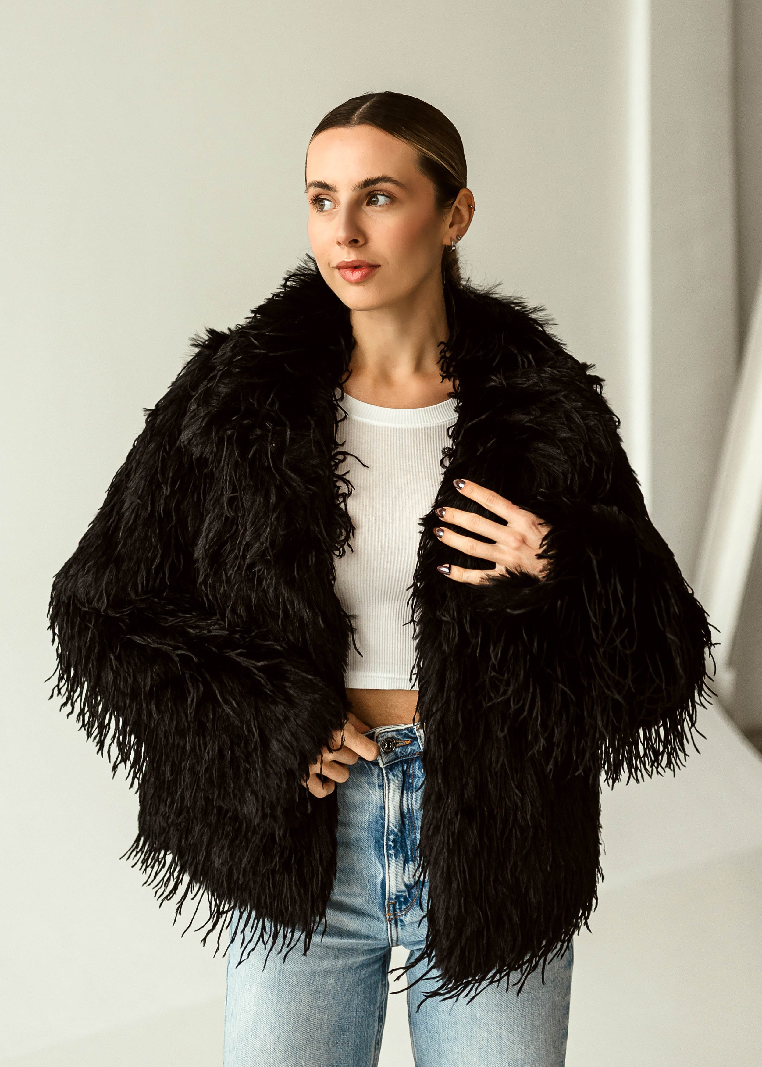 Prabangus eco-kailio paltas juodas 