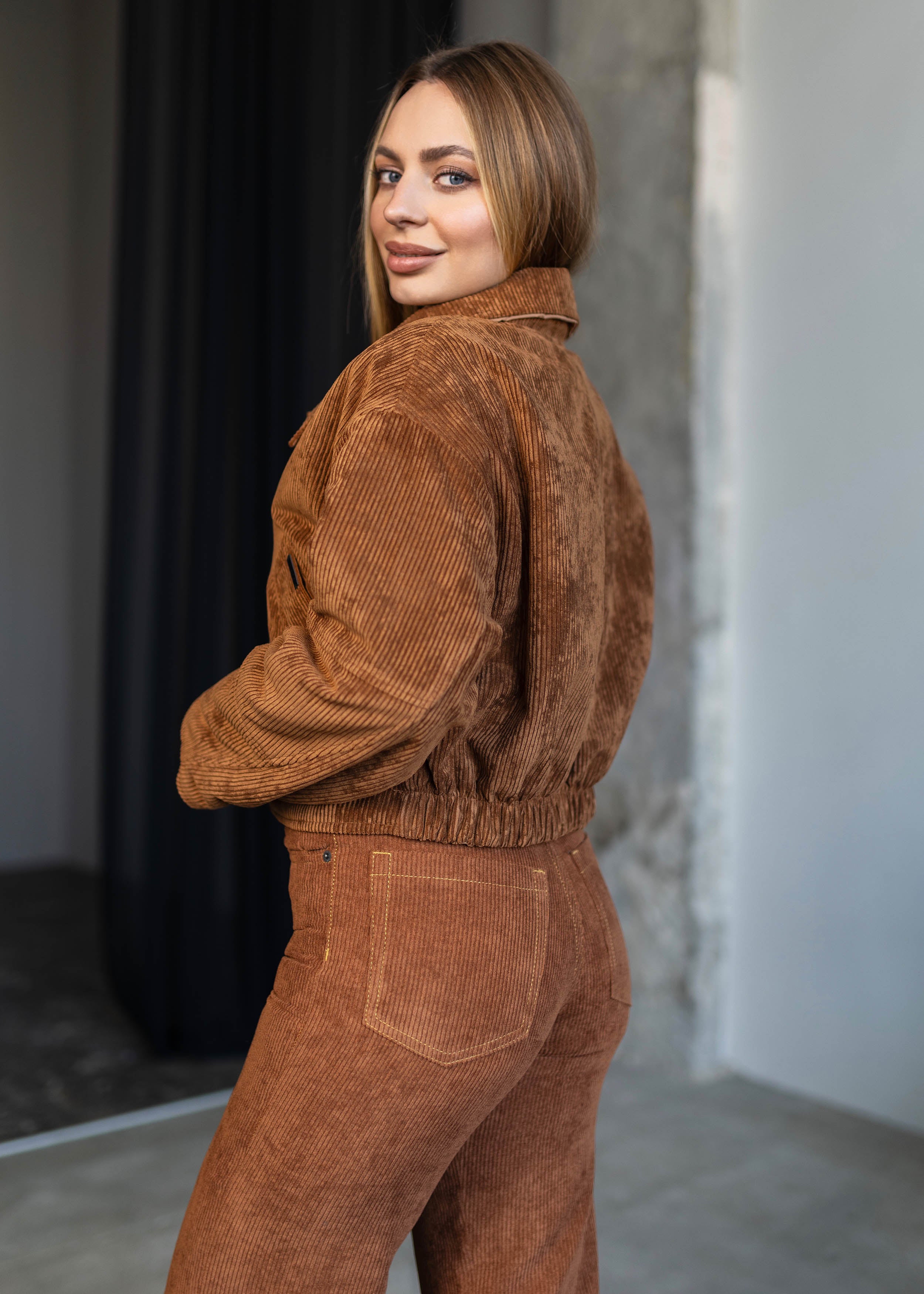 Reversible Cropped Jacket in Velvet & Raincoat Finish orange