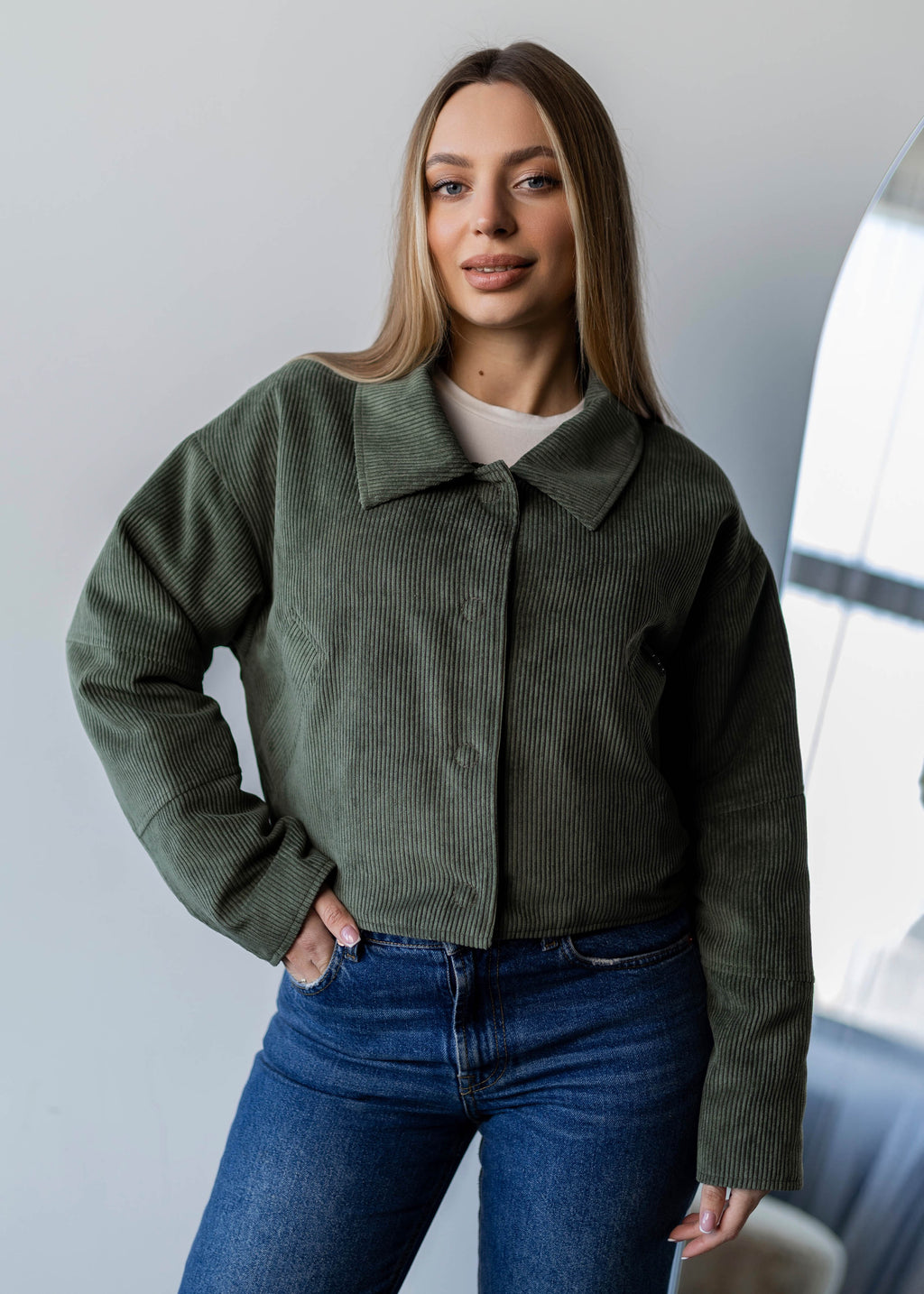 Reversible Cropped Jacket in Velvet & Raincoat Finish khaki