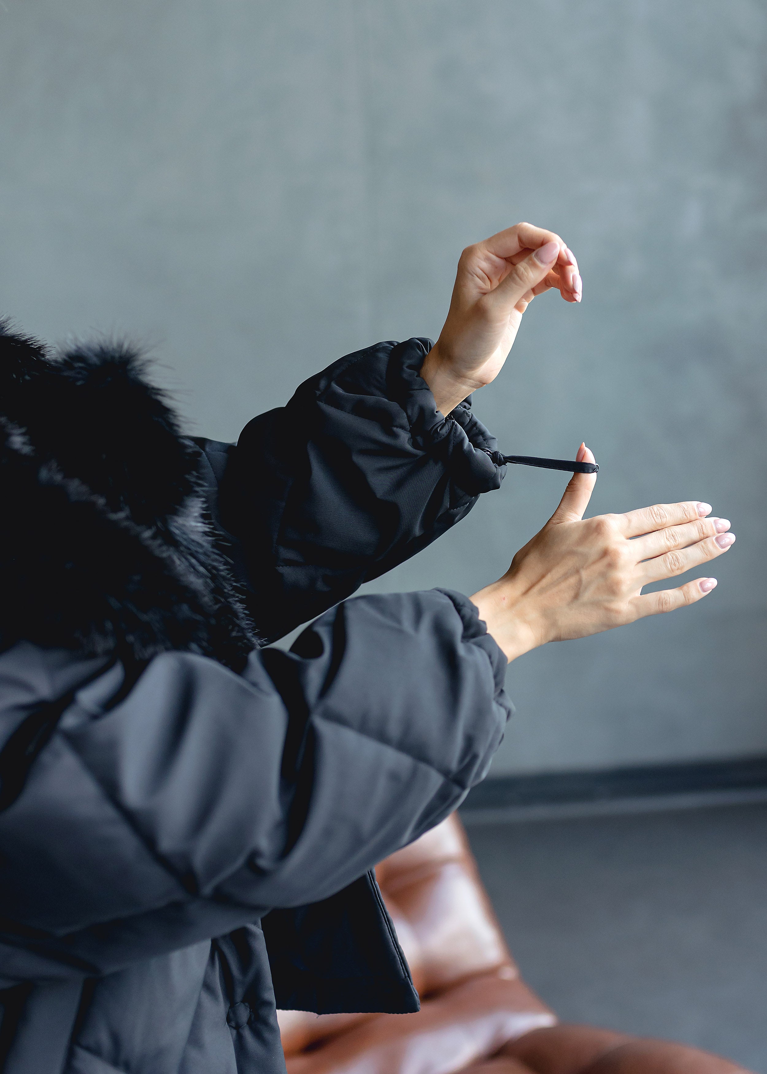 Elegant Winter Jacket with Faux Fur Collar All black