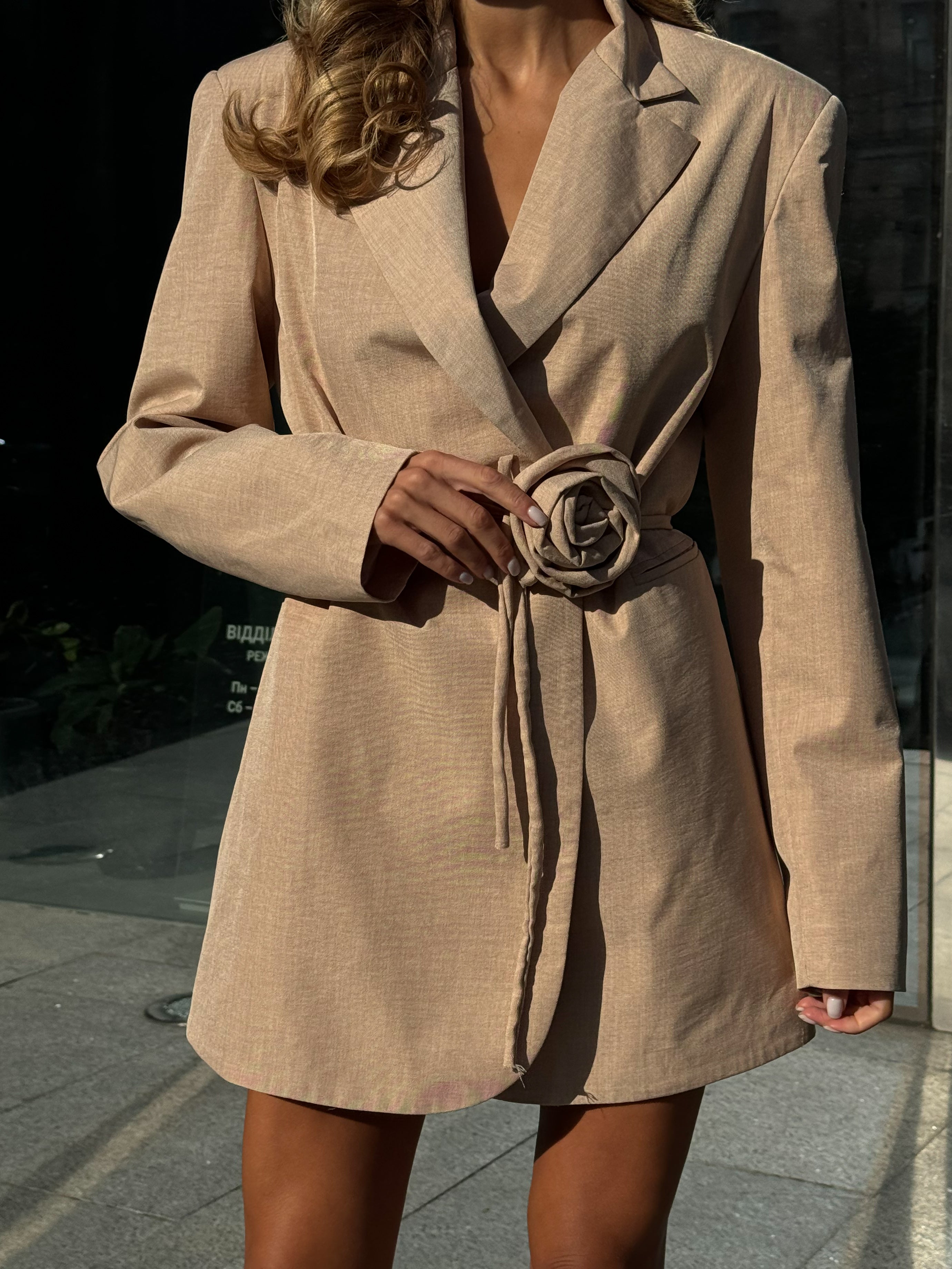 Dress Jacket with a rose belt beige