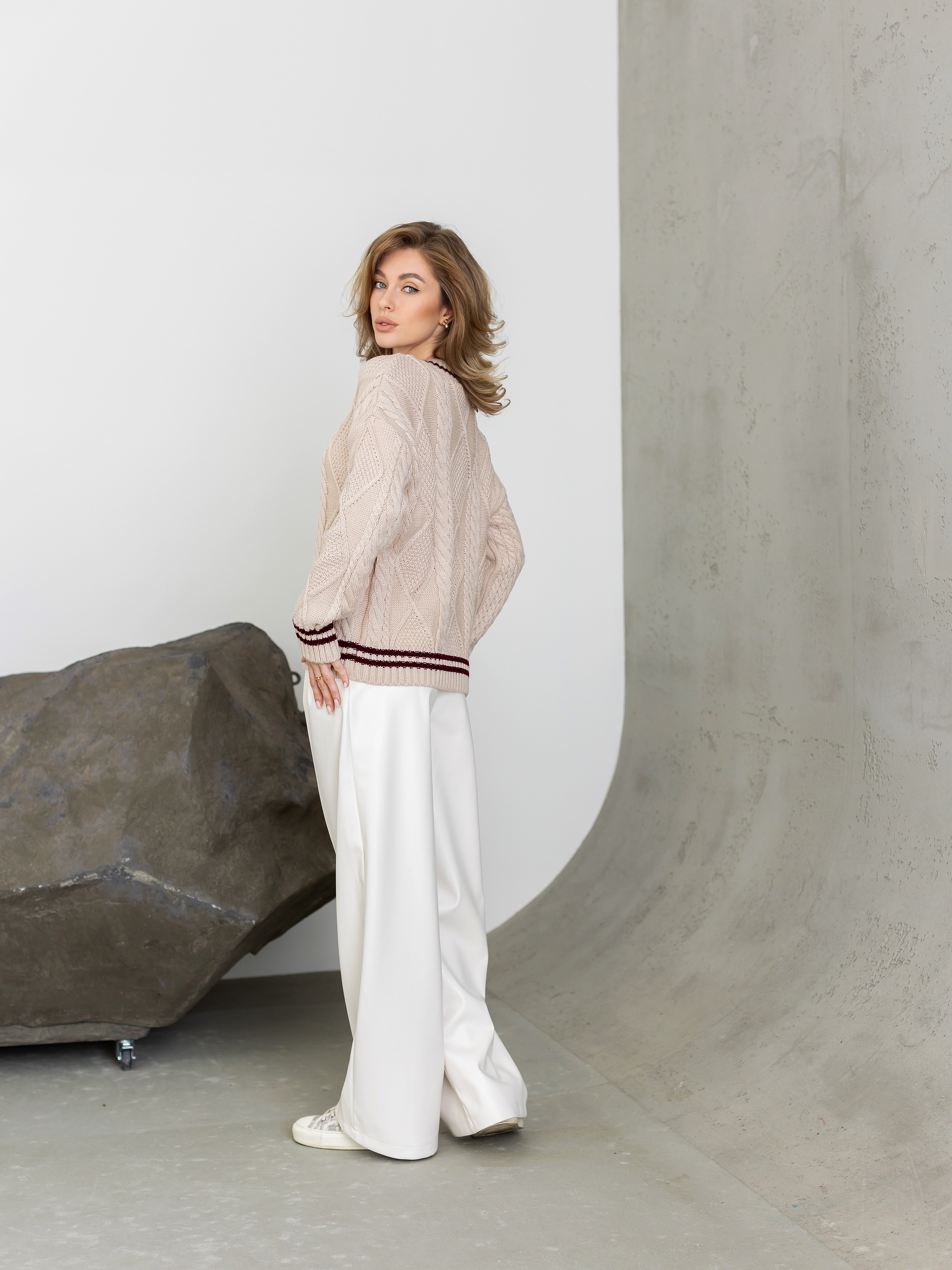 Sweater with wool beige