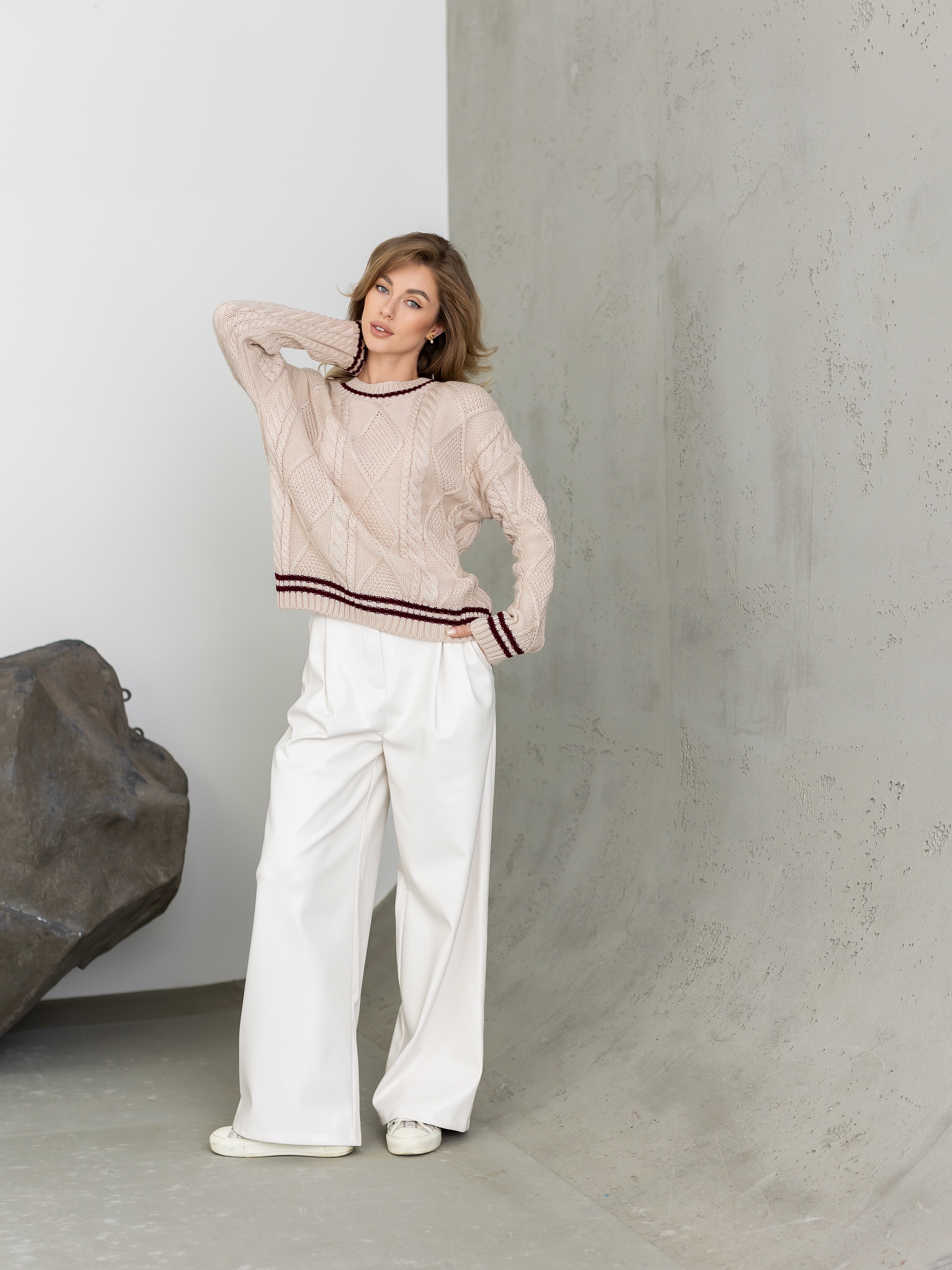 Sweater with wool beige