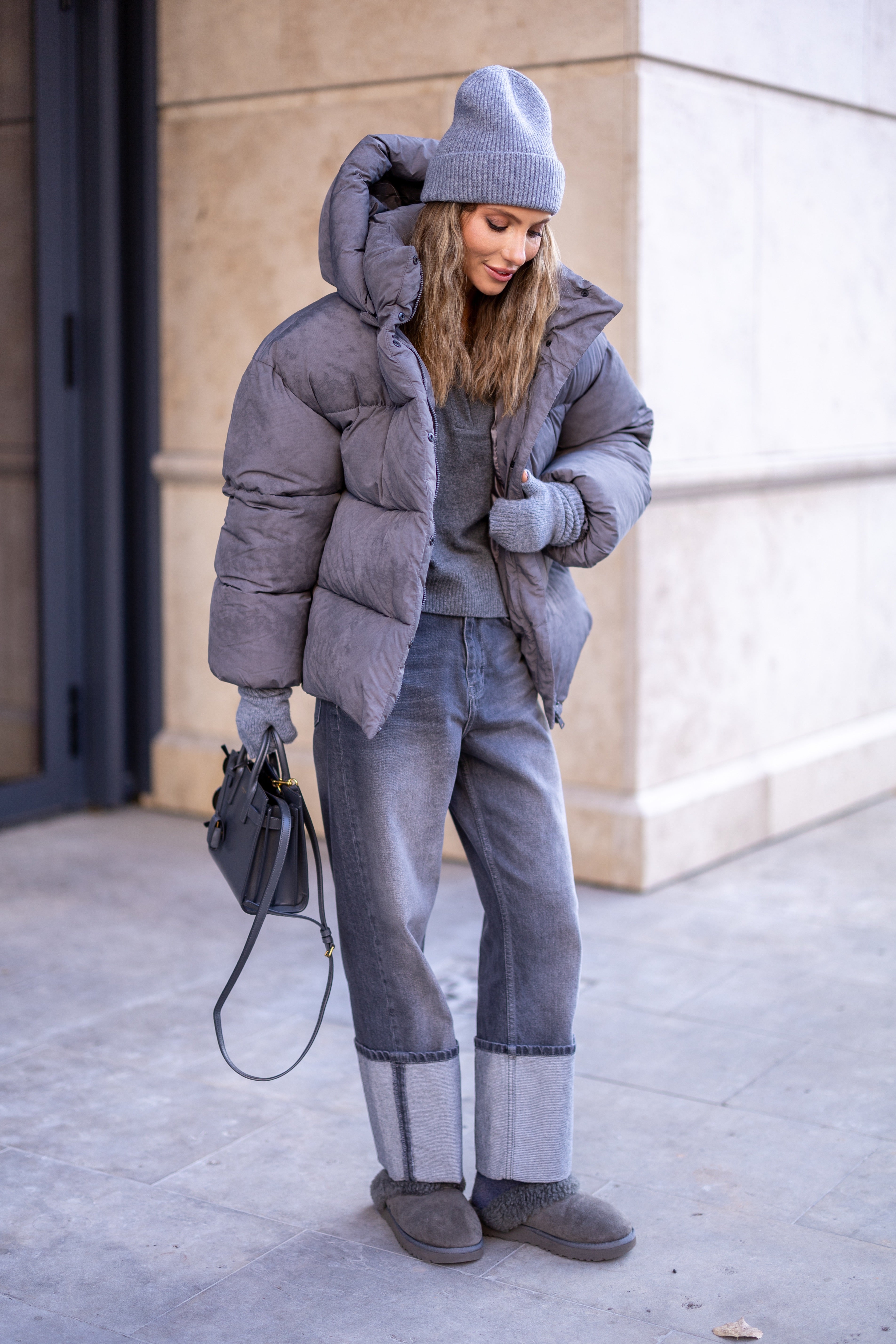 Stylish Loose-Fit Down Jacket with Removable Hood Grey