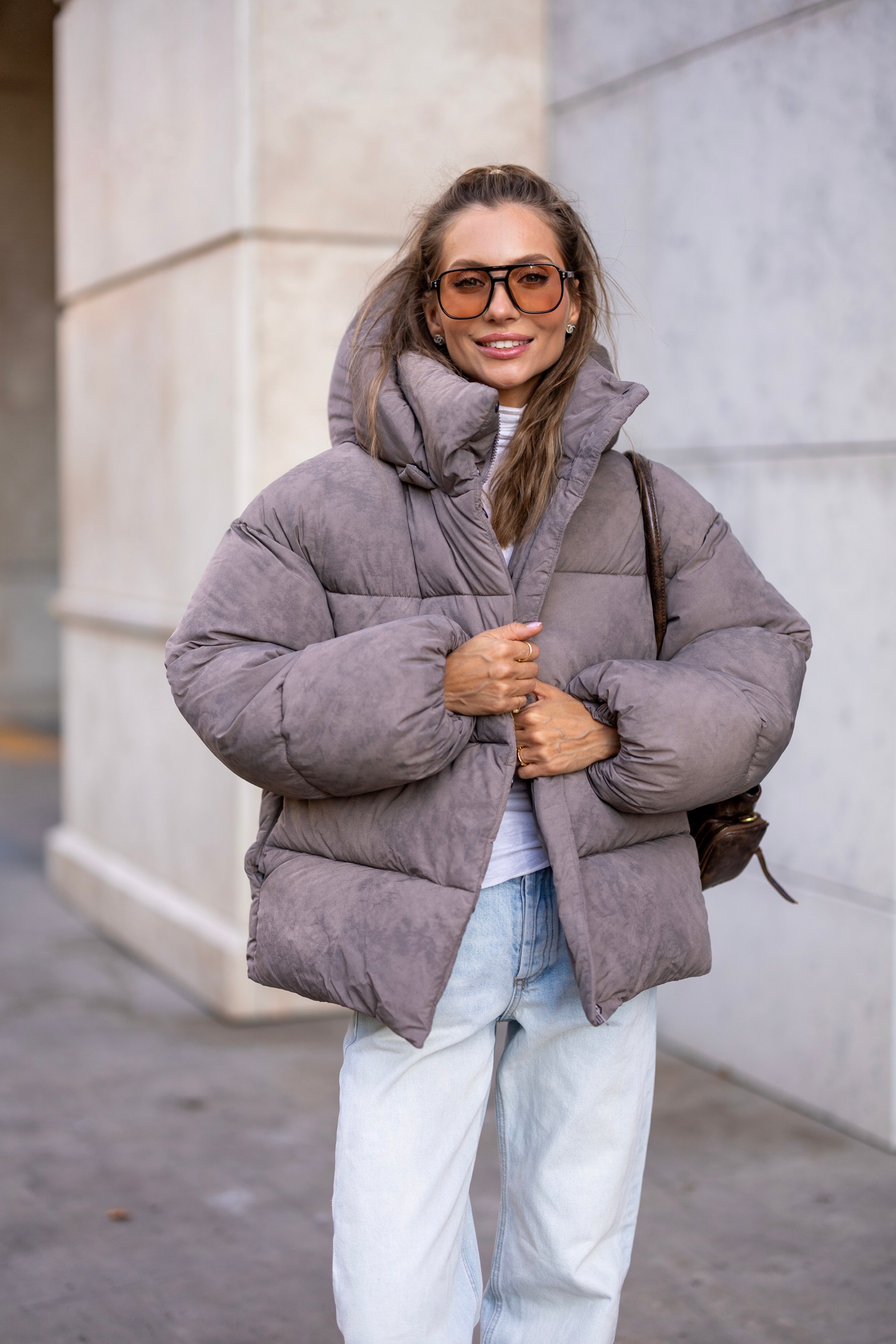 Stylish Loose-Fit Down Jacket with Removable Hood Warm Grey