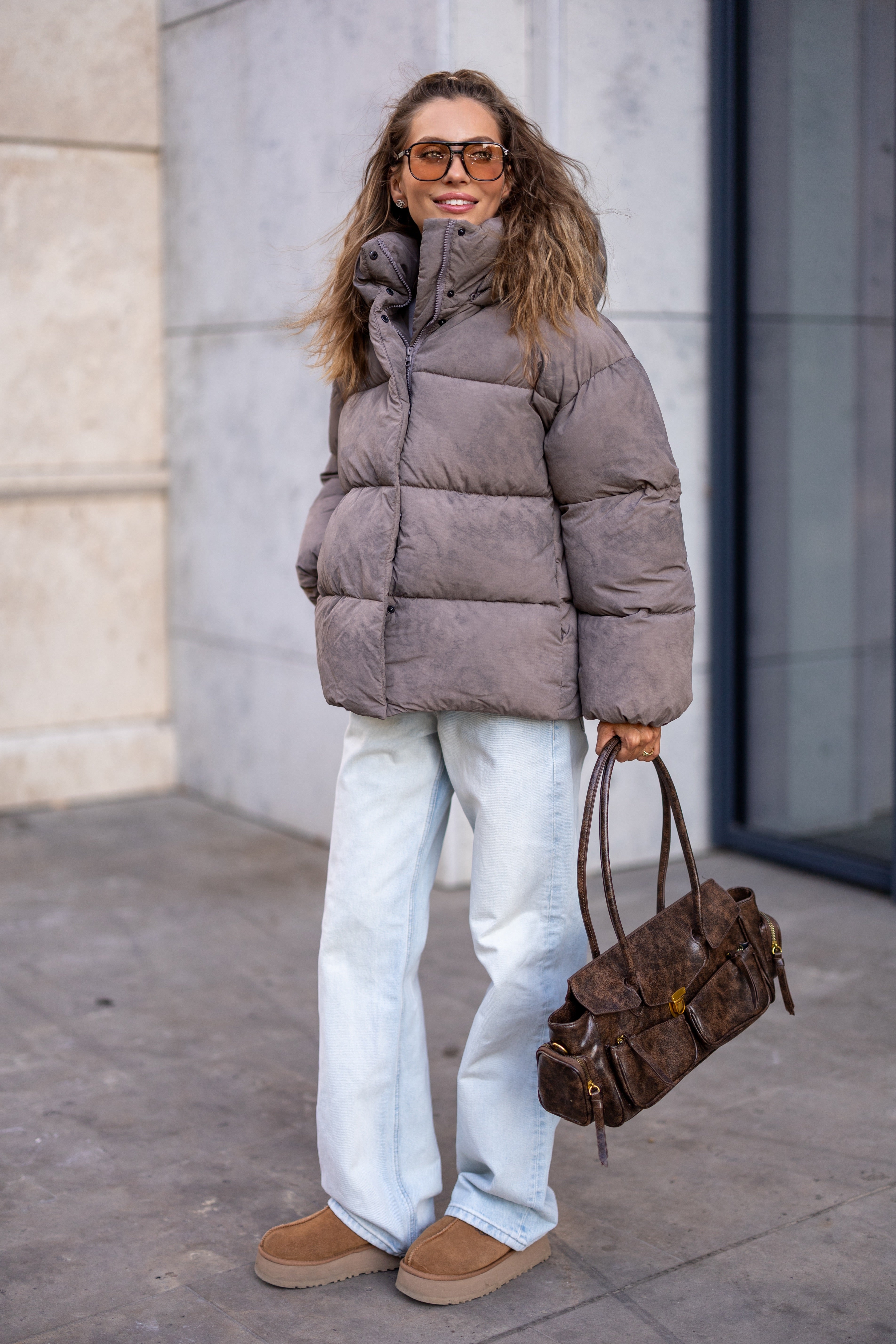 Stylish Loose-Fit Down Jacket with Removable Hood Warm Grey