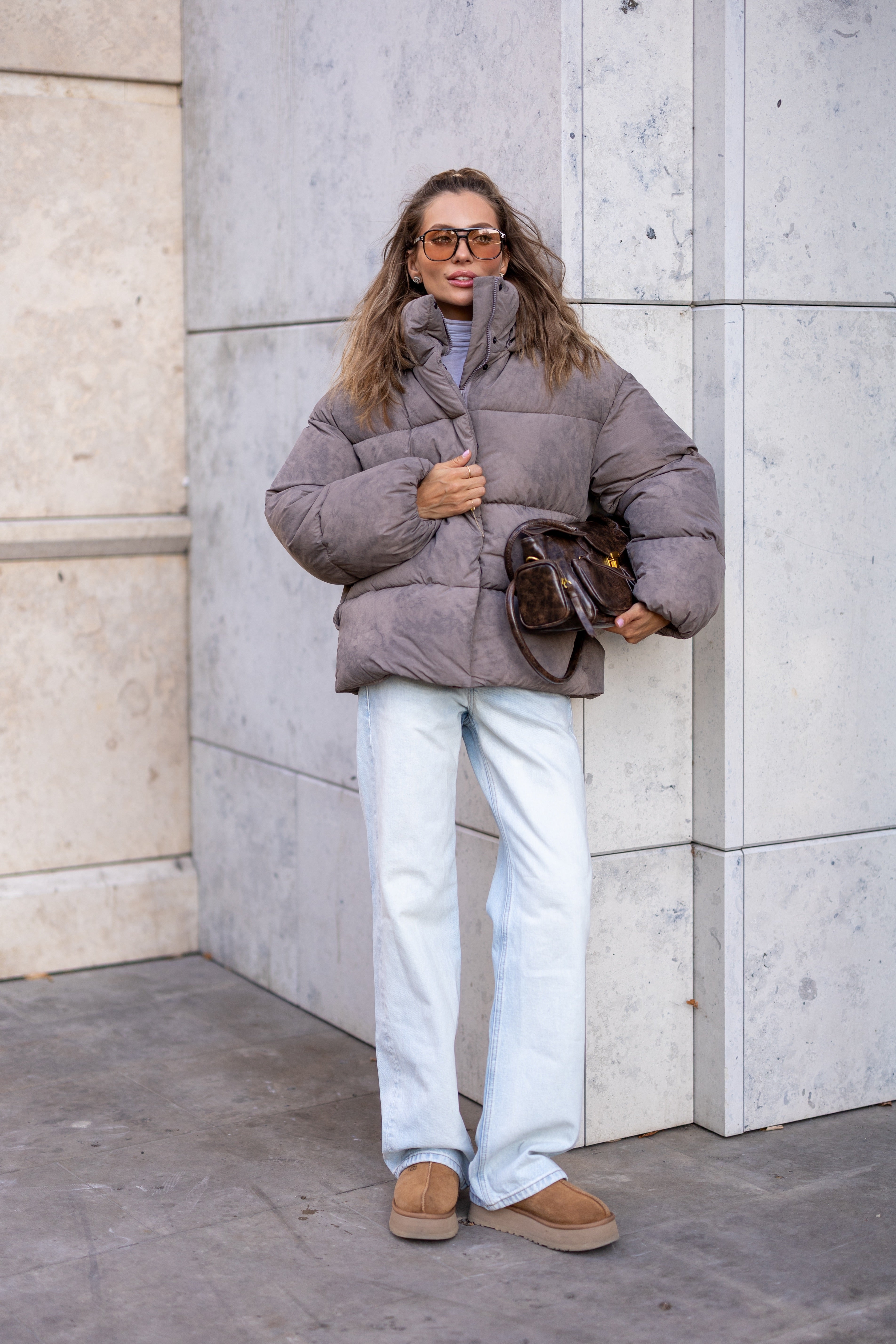 Stylish Loose-Fit Down Jacket with Removable Hood Warm Grey