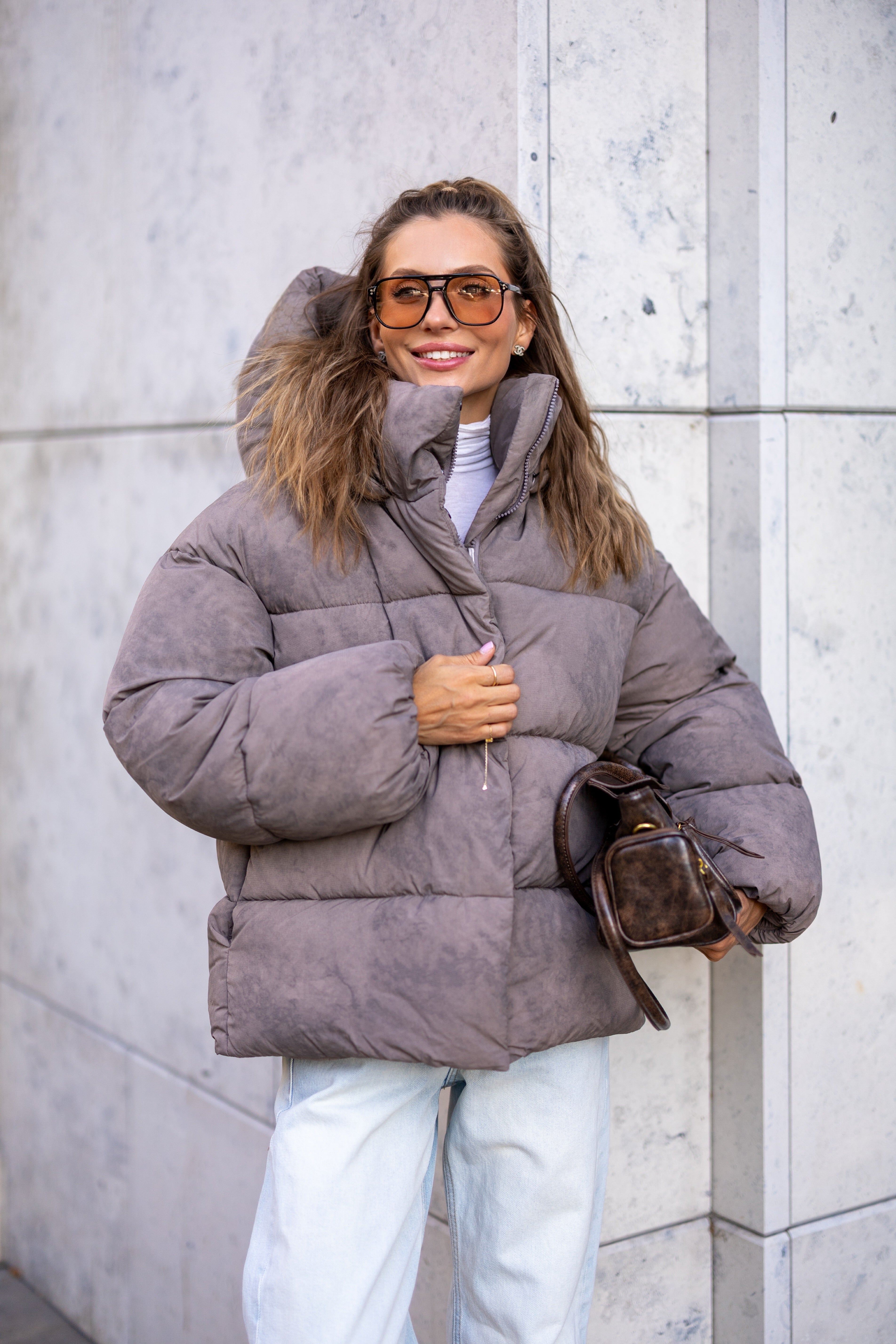 Stylish Loose-Fit Down Jacket with Removable Hood Warm Grey