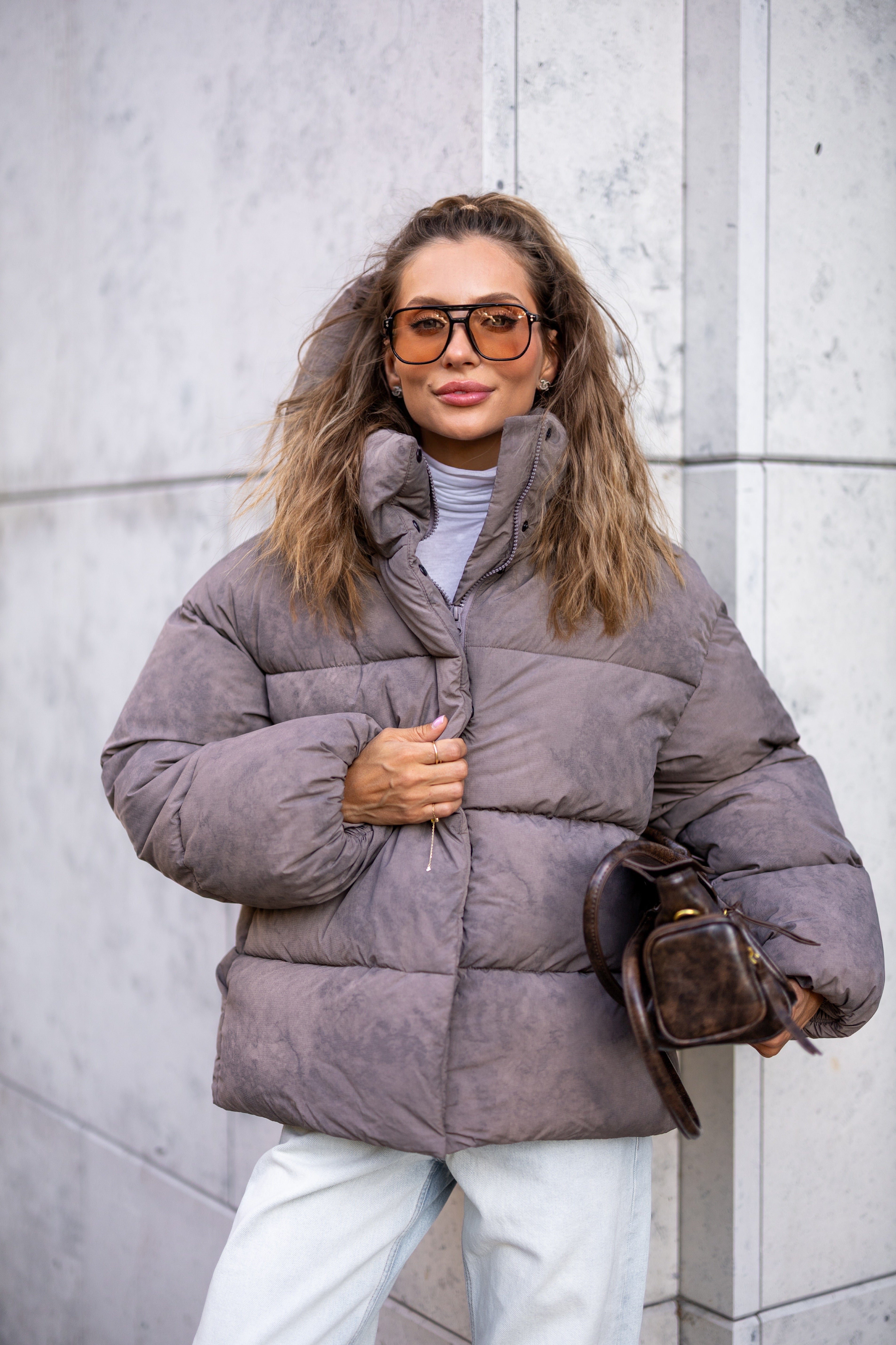 Stylish Loose-Fit Down Jacket with Removable Hood Warm Grey