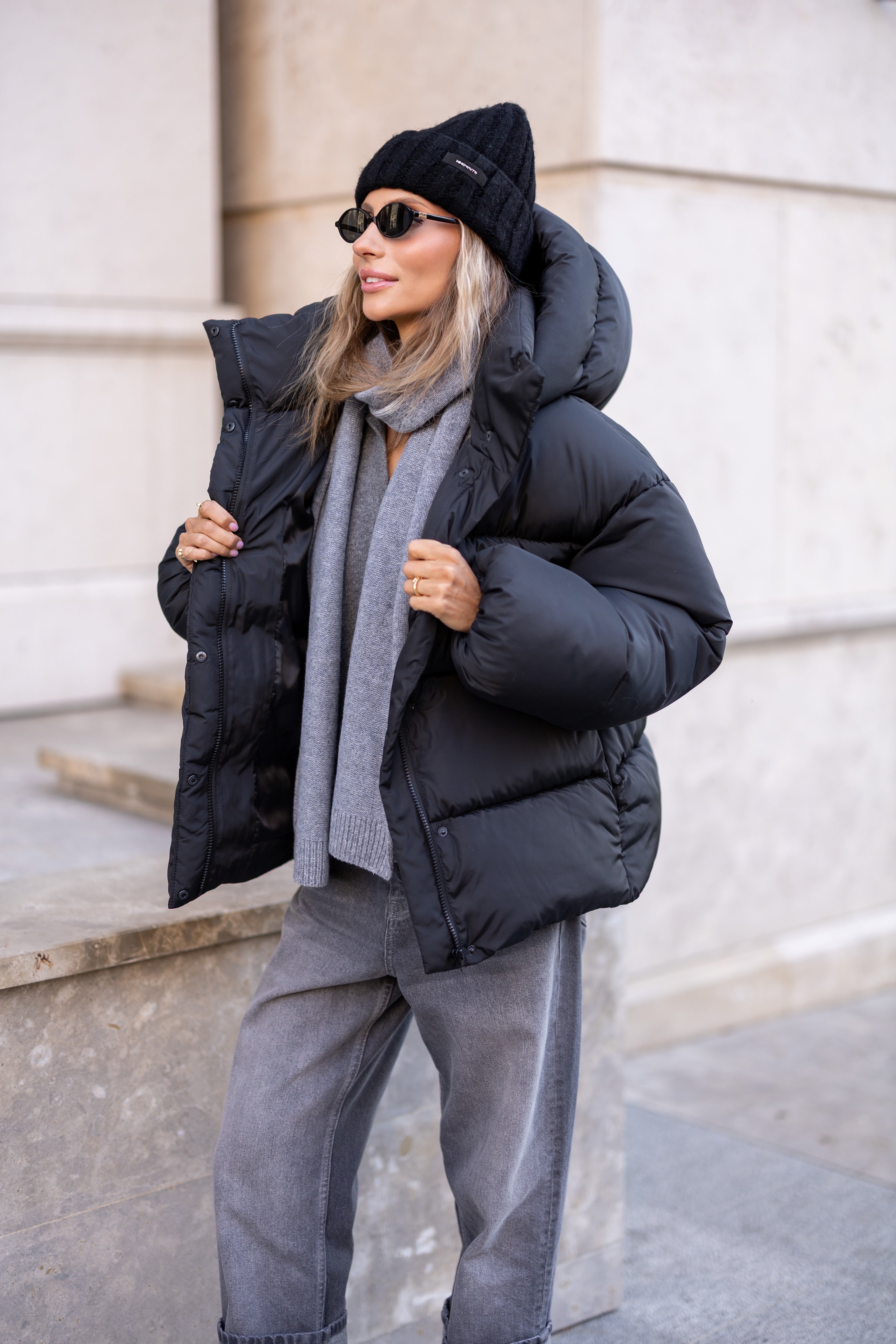 Stylish Loose-Fit Down Jacket with Removable Hood Black