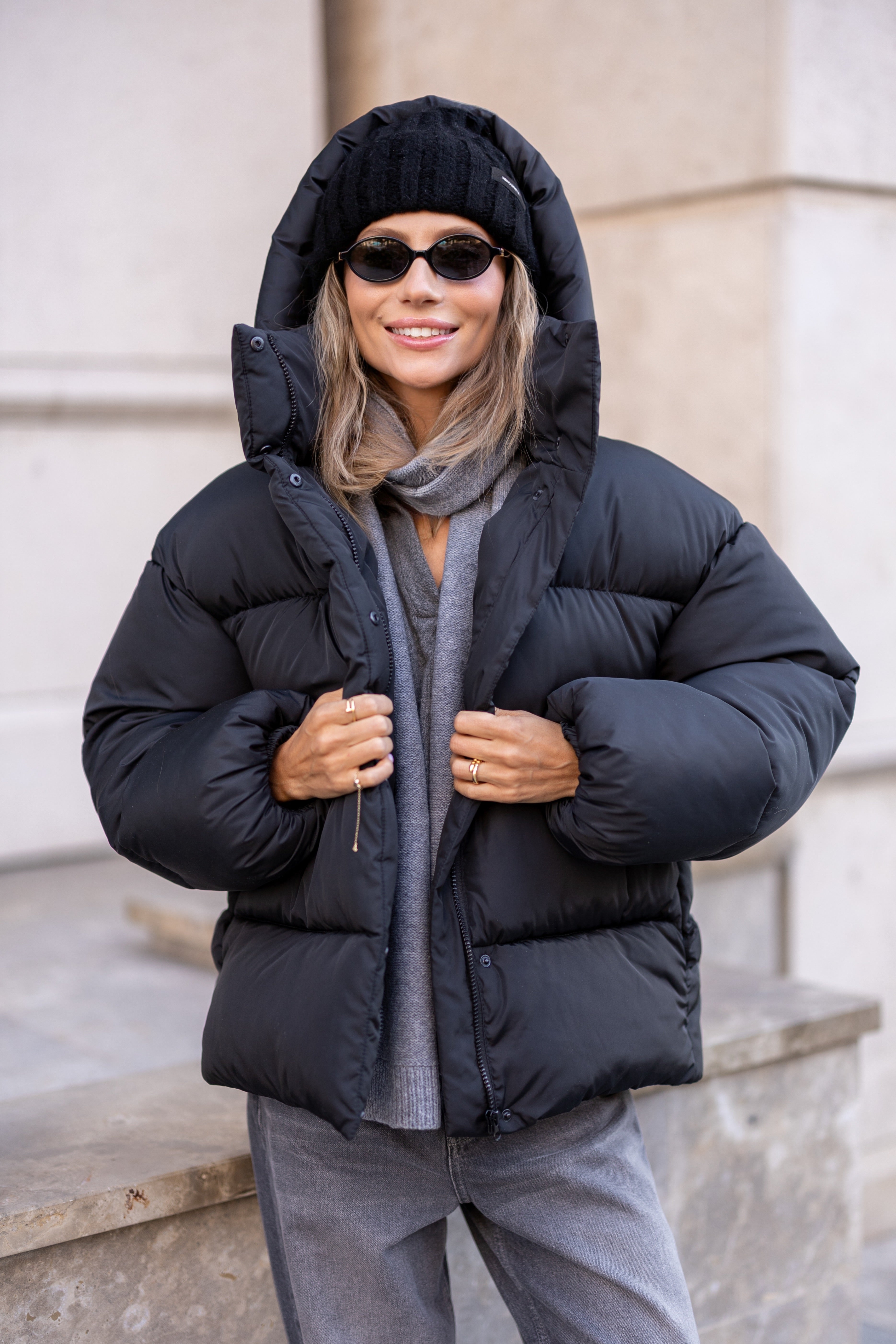 Stylish Loose-Fit Down Jacket with Removable Hood Black