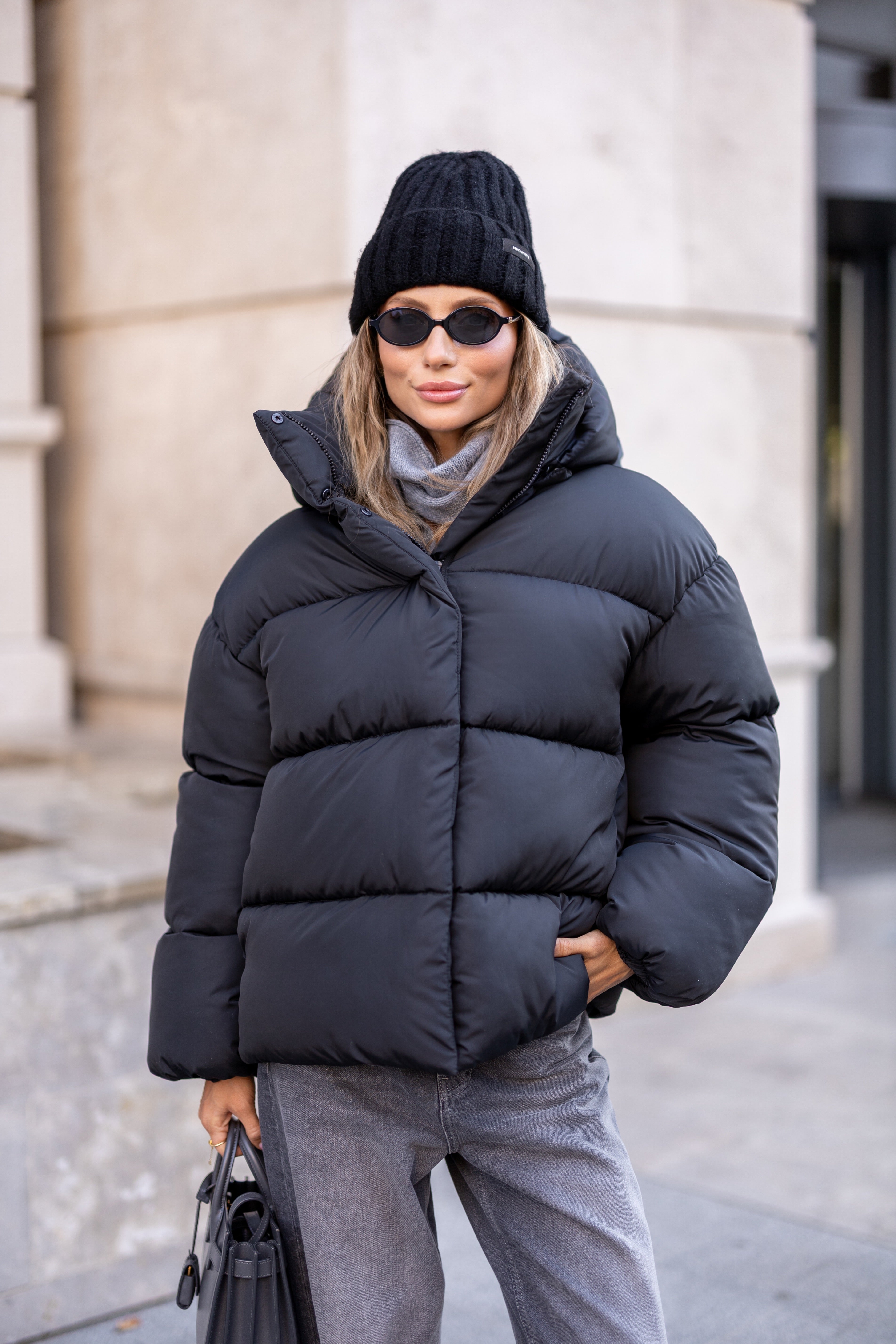 Stylish Loose-Fit Down Jacket with Removable Hood Black