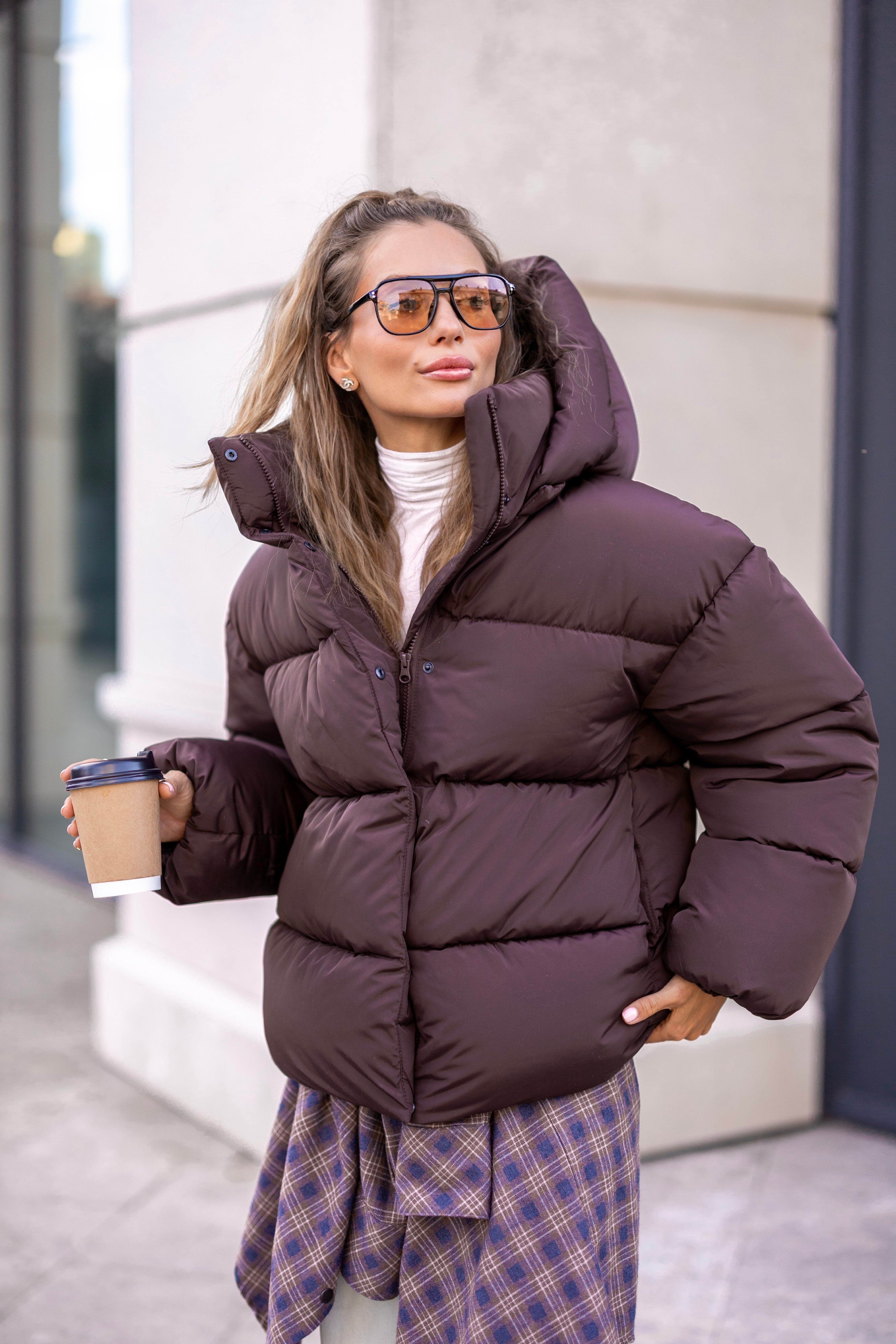 Stylish Loose-Fit Down Jacket with Removable Hood Burgundy