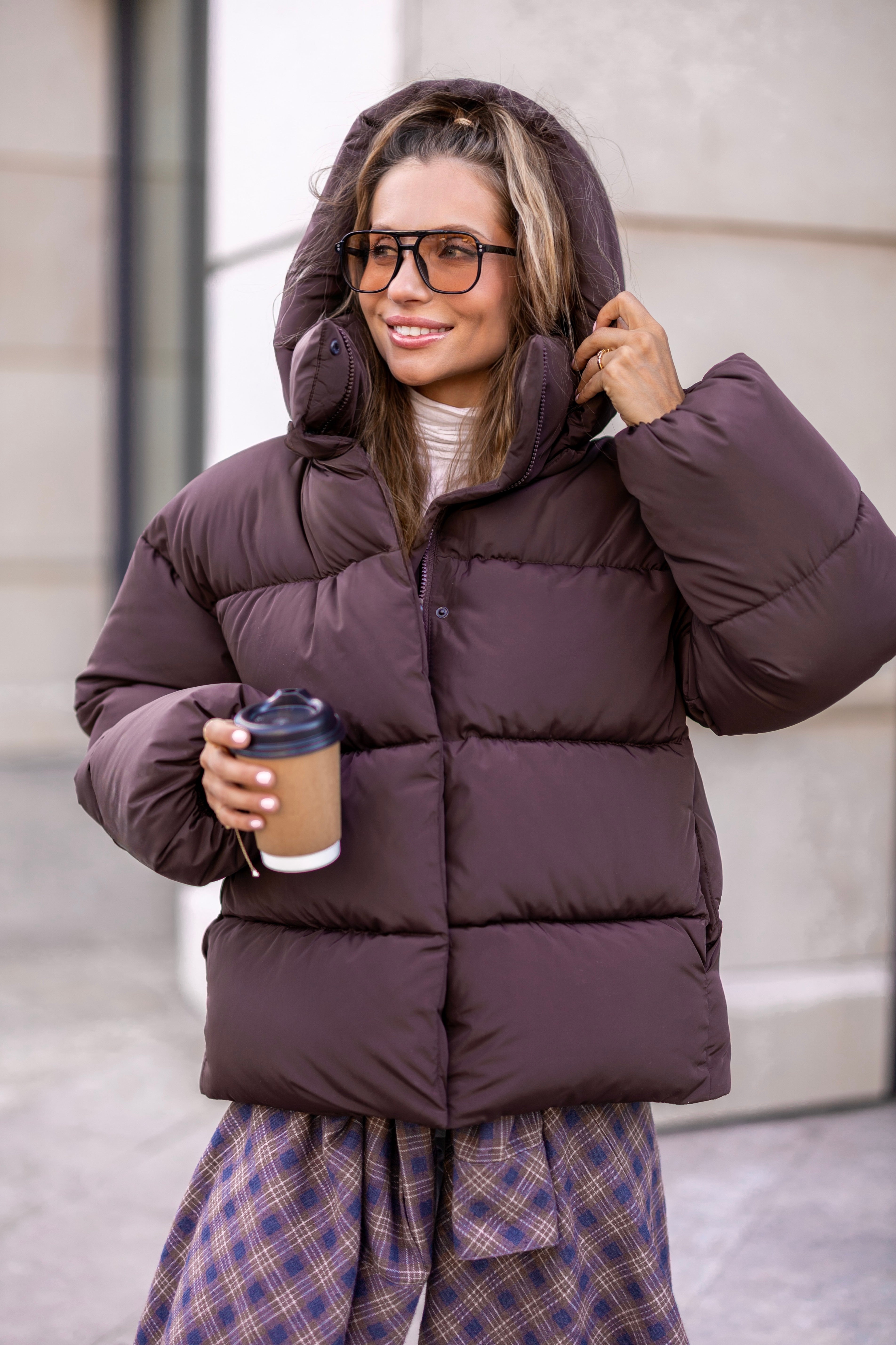 Stylish Loose-Fit Down Jacket with Removable Hood Burgundy