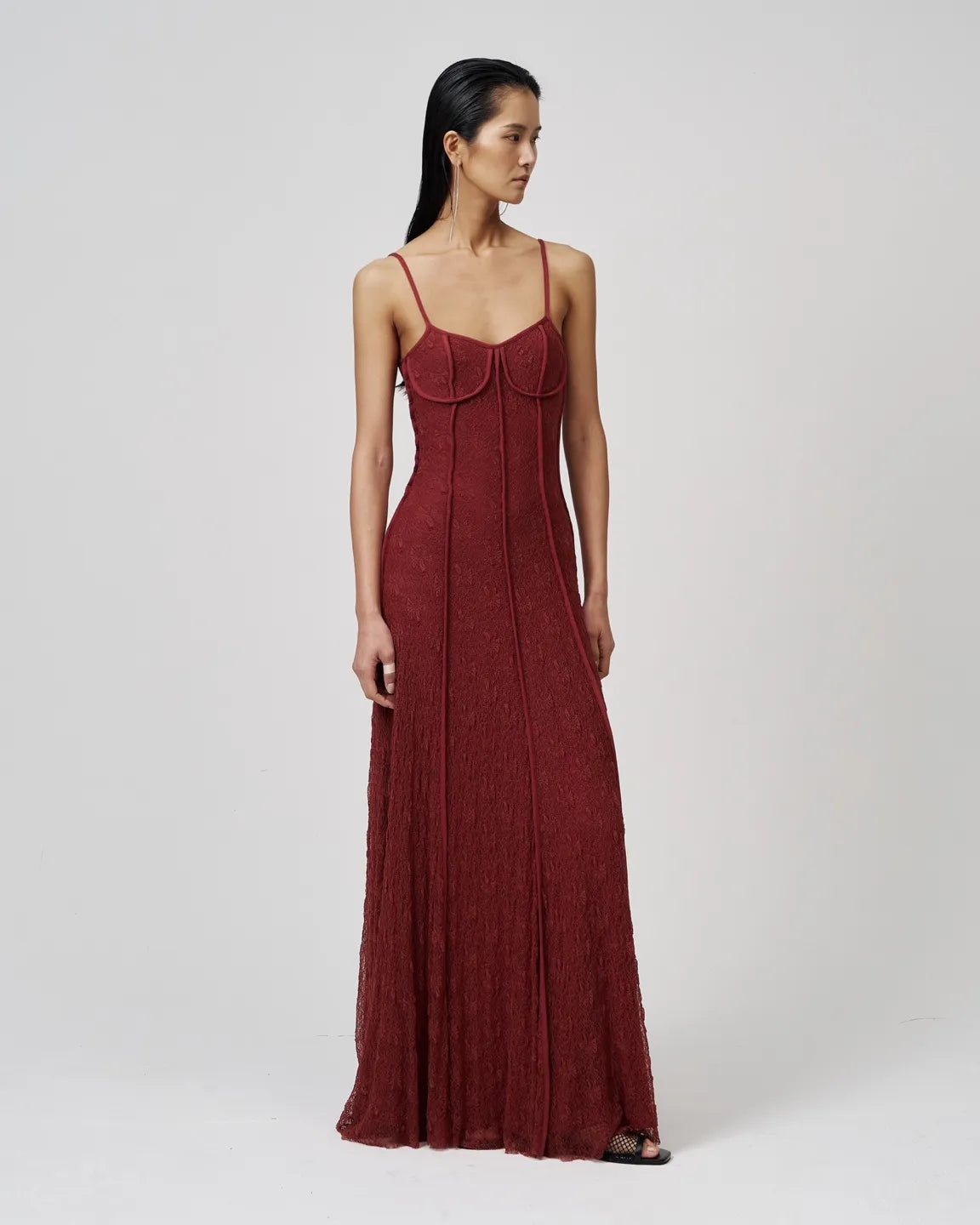 SPITZENKLEID