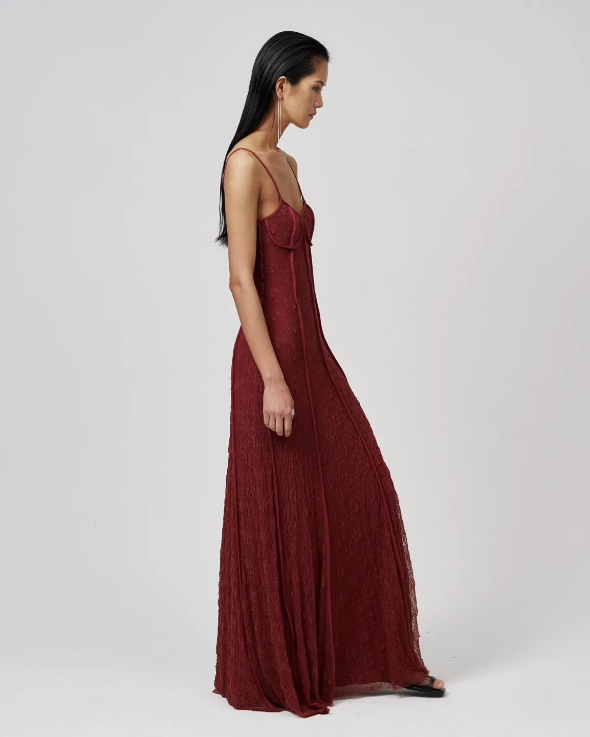SPITZENKLEID