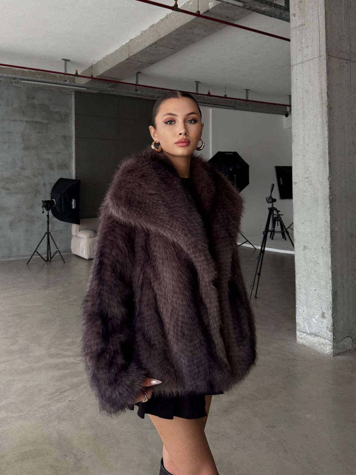 Prabangus dirbtinio kailio paltas