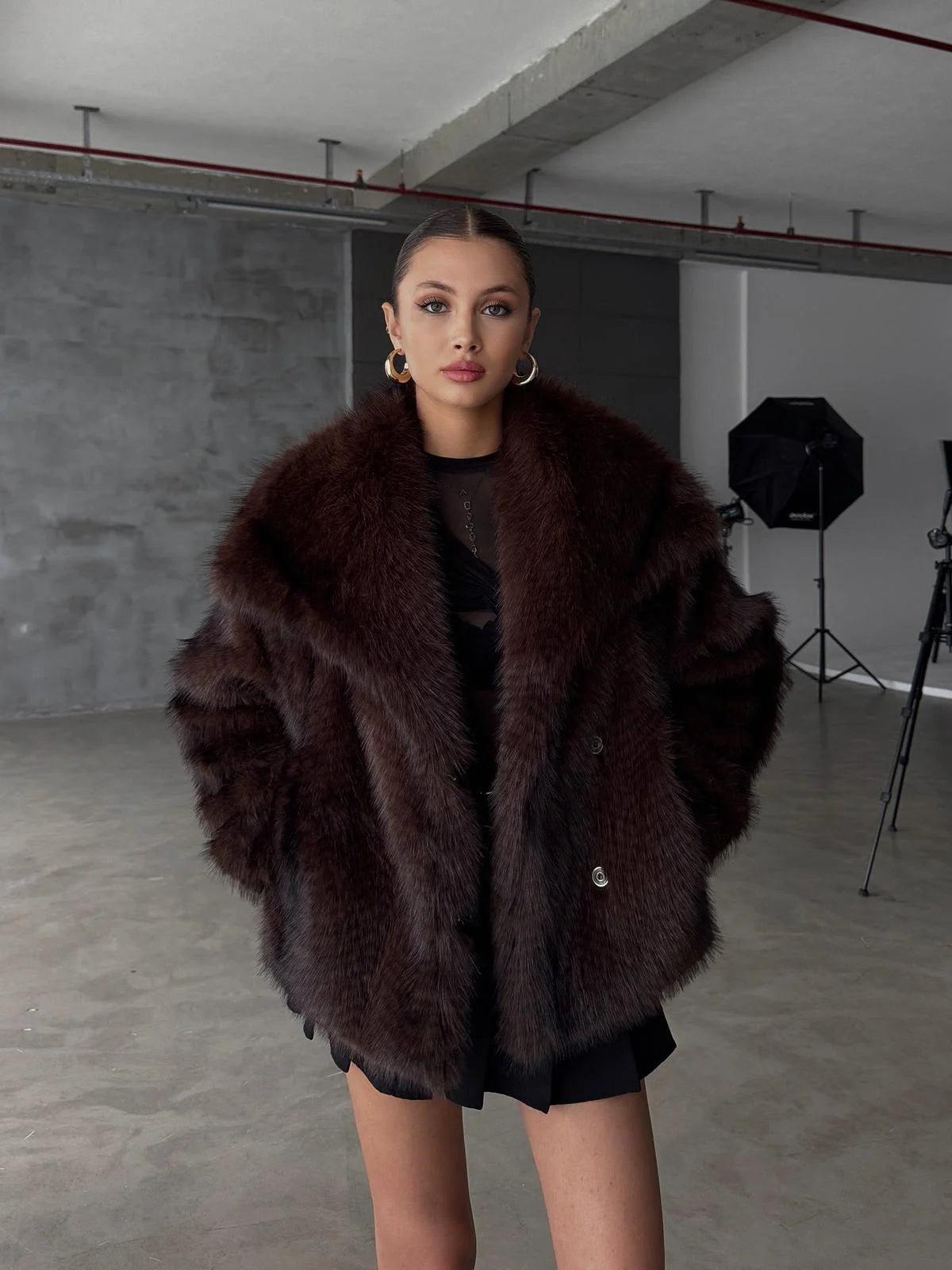 Prabangus dirbtinio kailio paltas