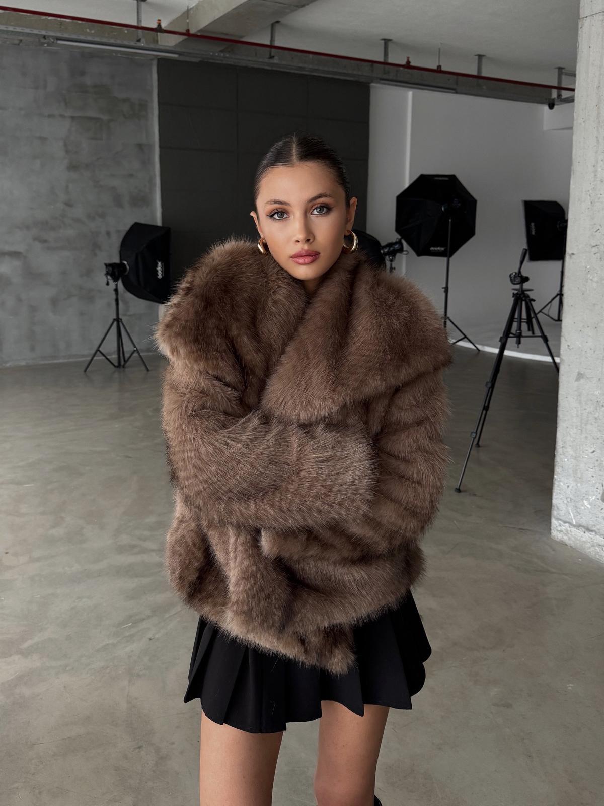 Prabangus dirbtinio kailio paltas