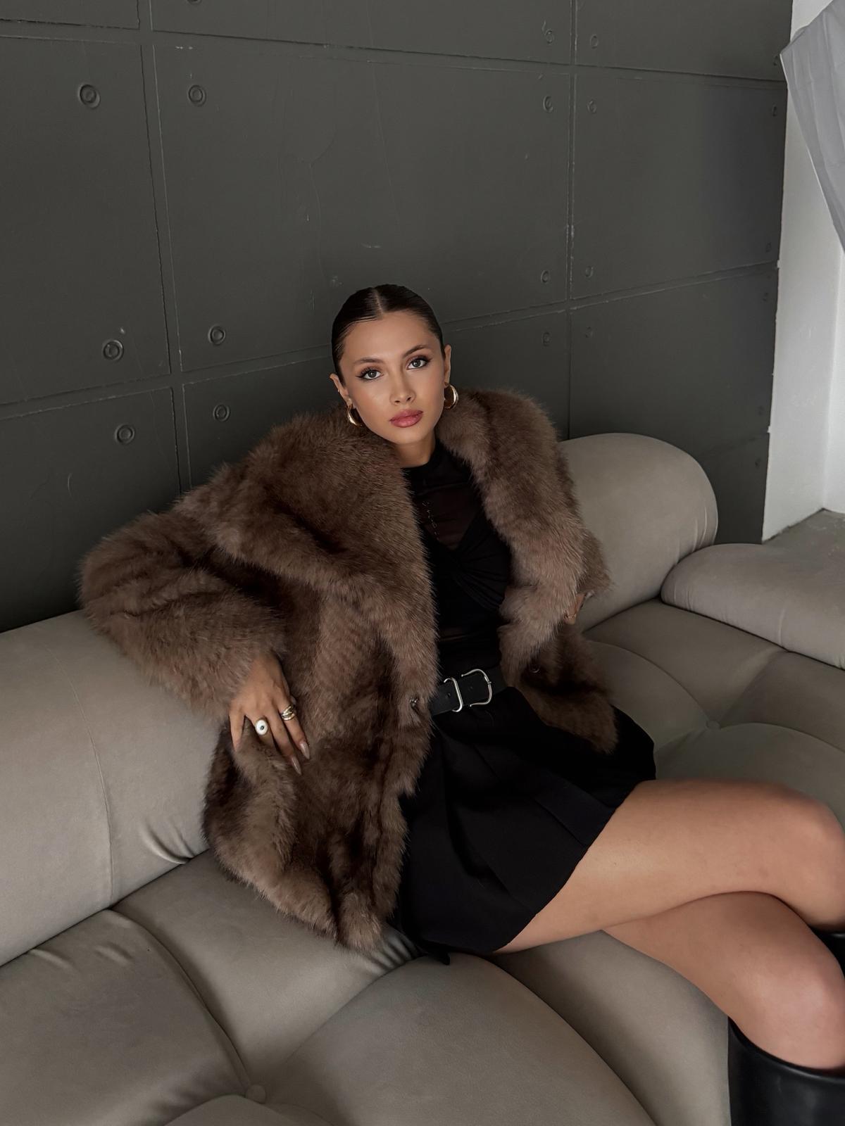 Prabangus dirbtinio kailio paltas