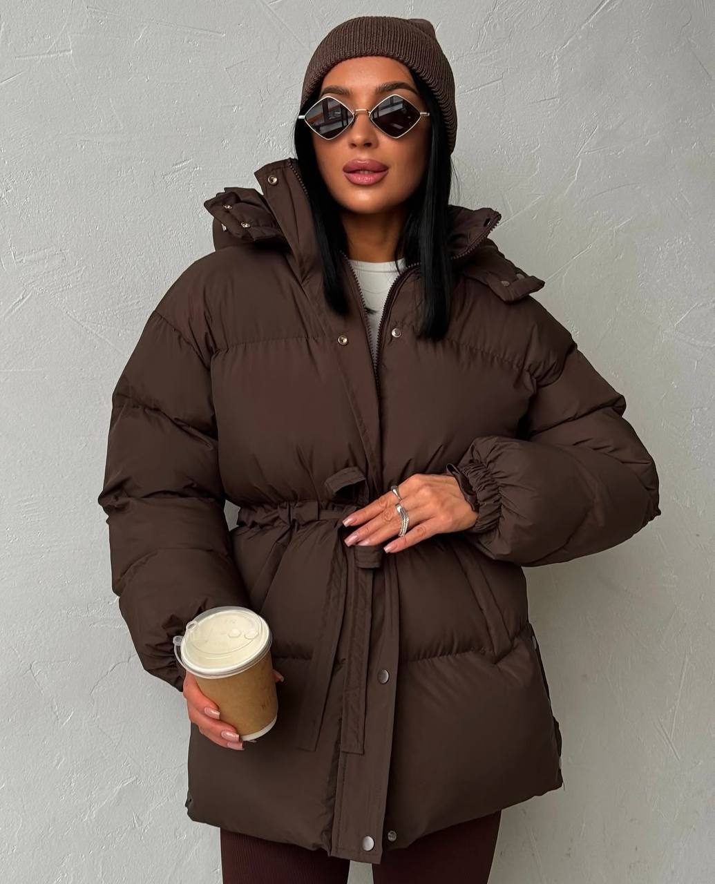 Moteriška pūkinė striukė su diržu