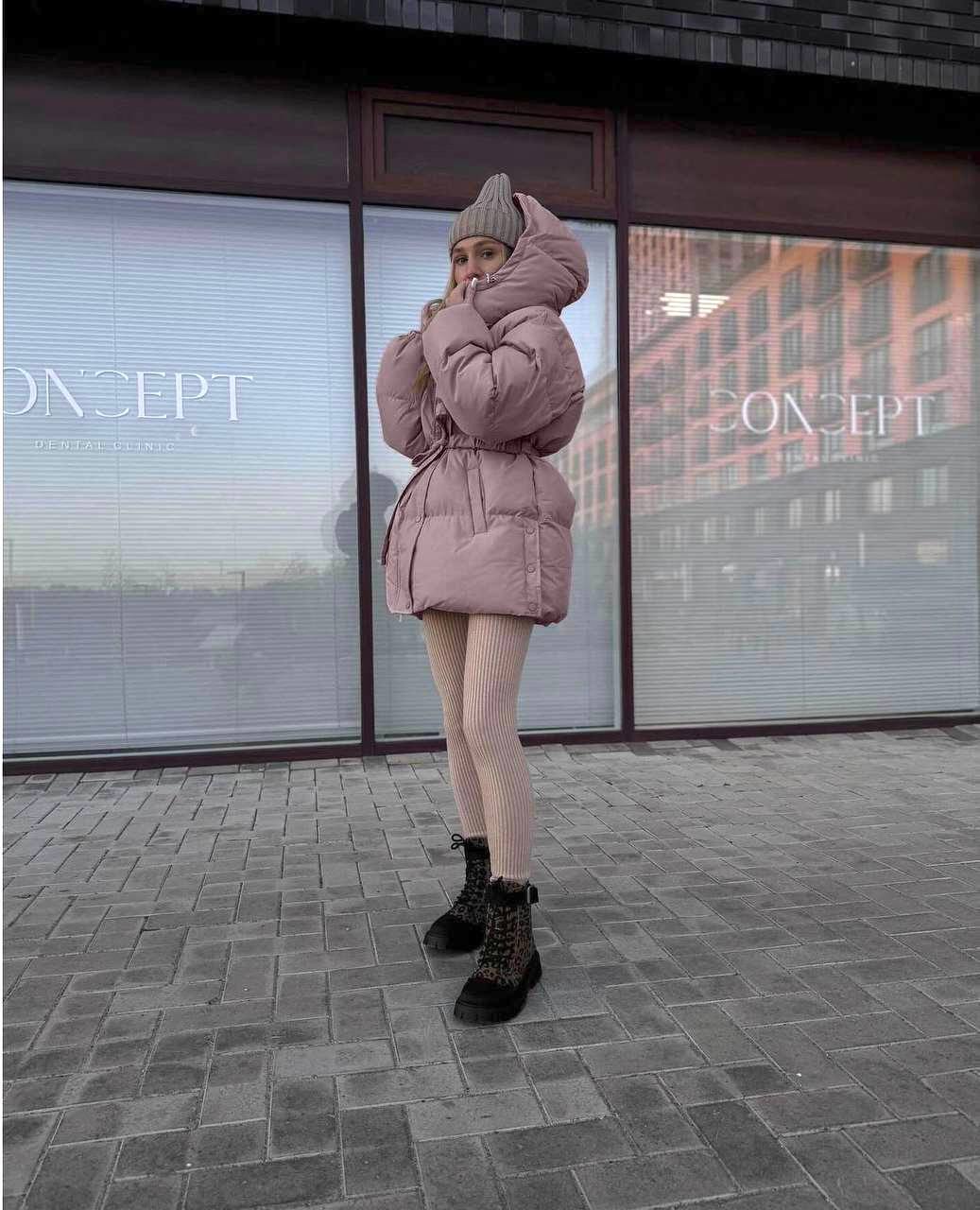 Moteriška pūkinė striukė su diržu