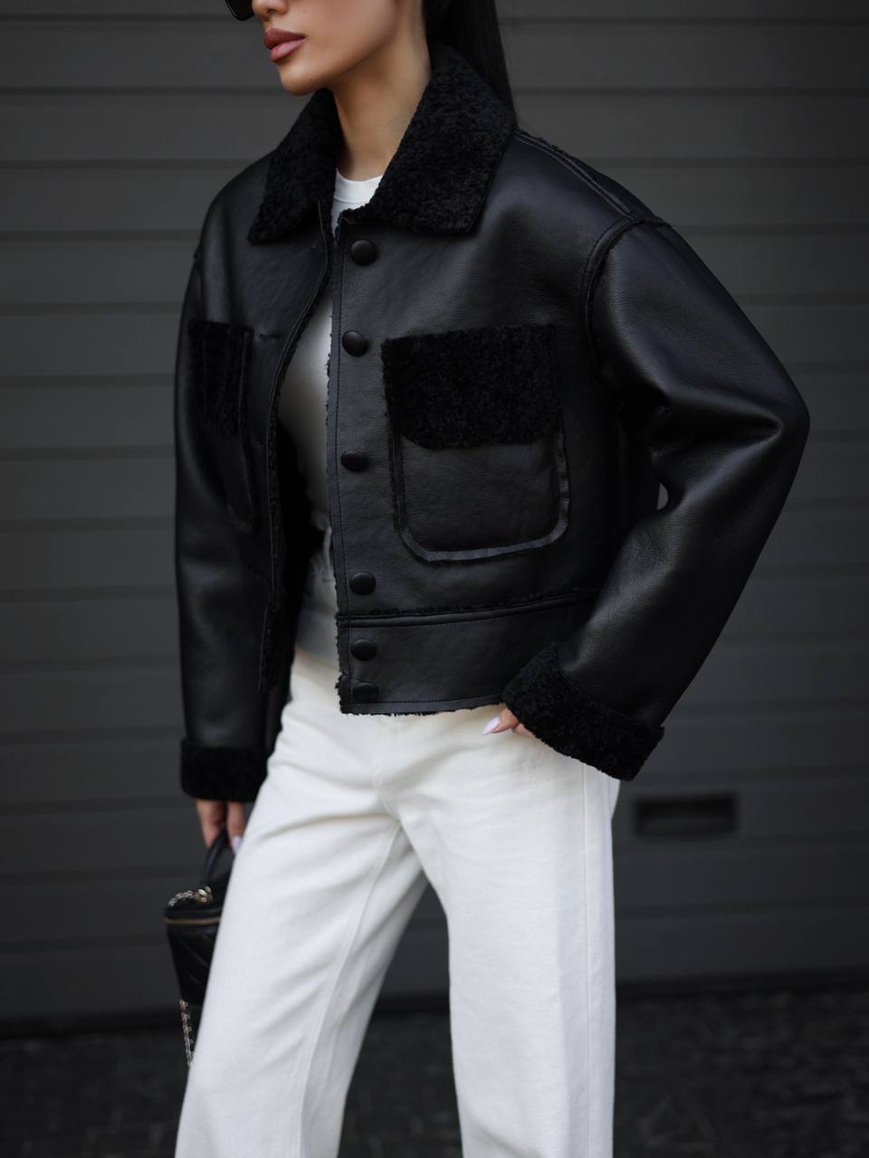 Avies kailio Jacket Juoda