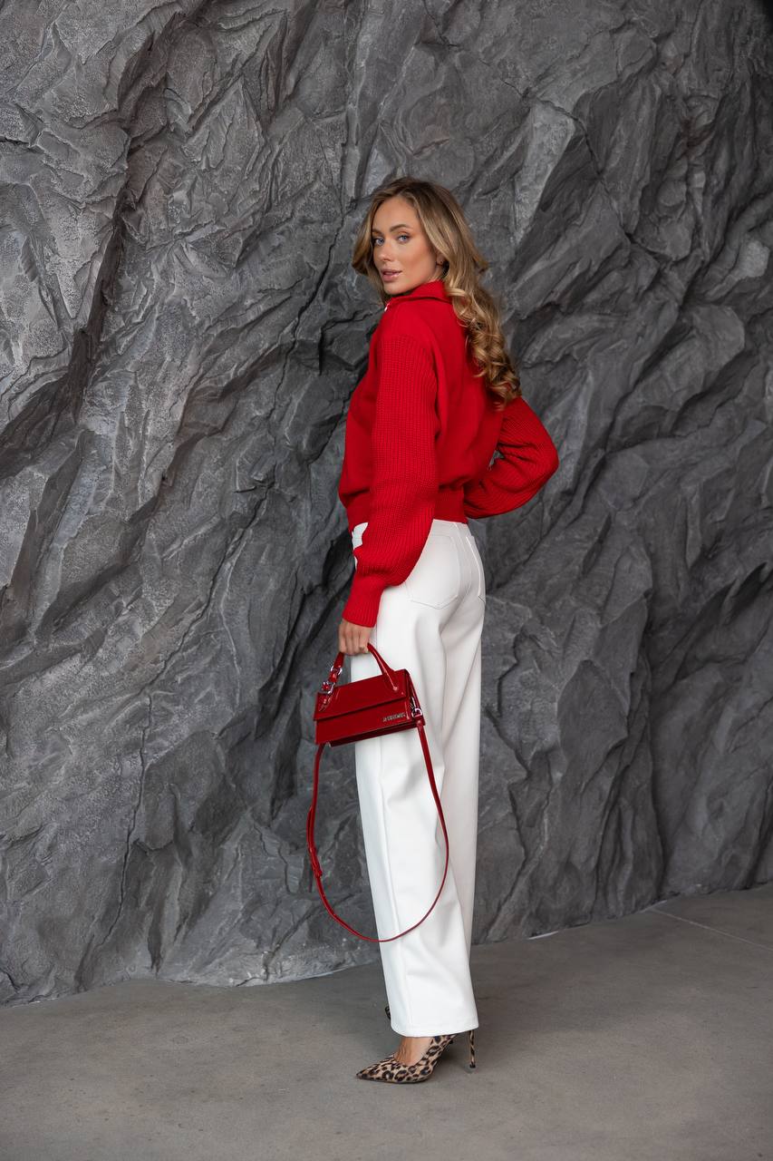 Elegant Wool-Blend Zipped Knitwear