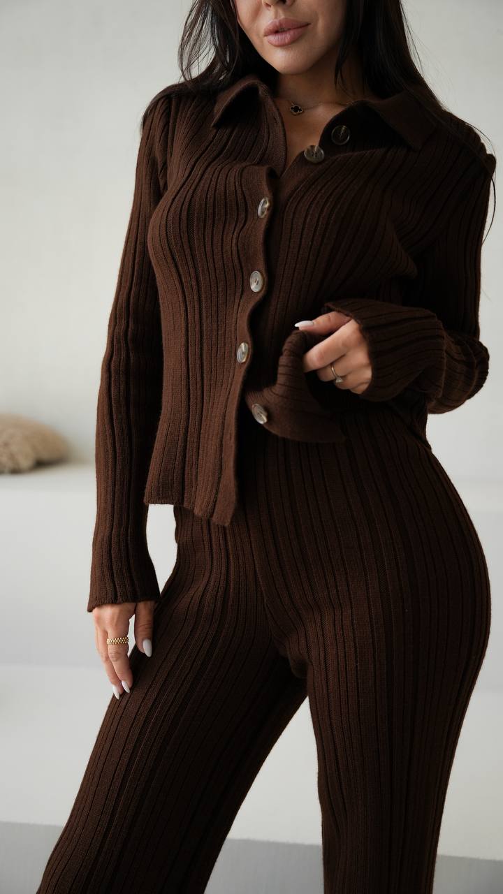 Knitted set from wool brown
