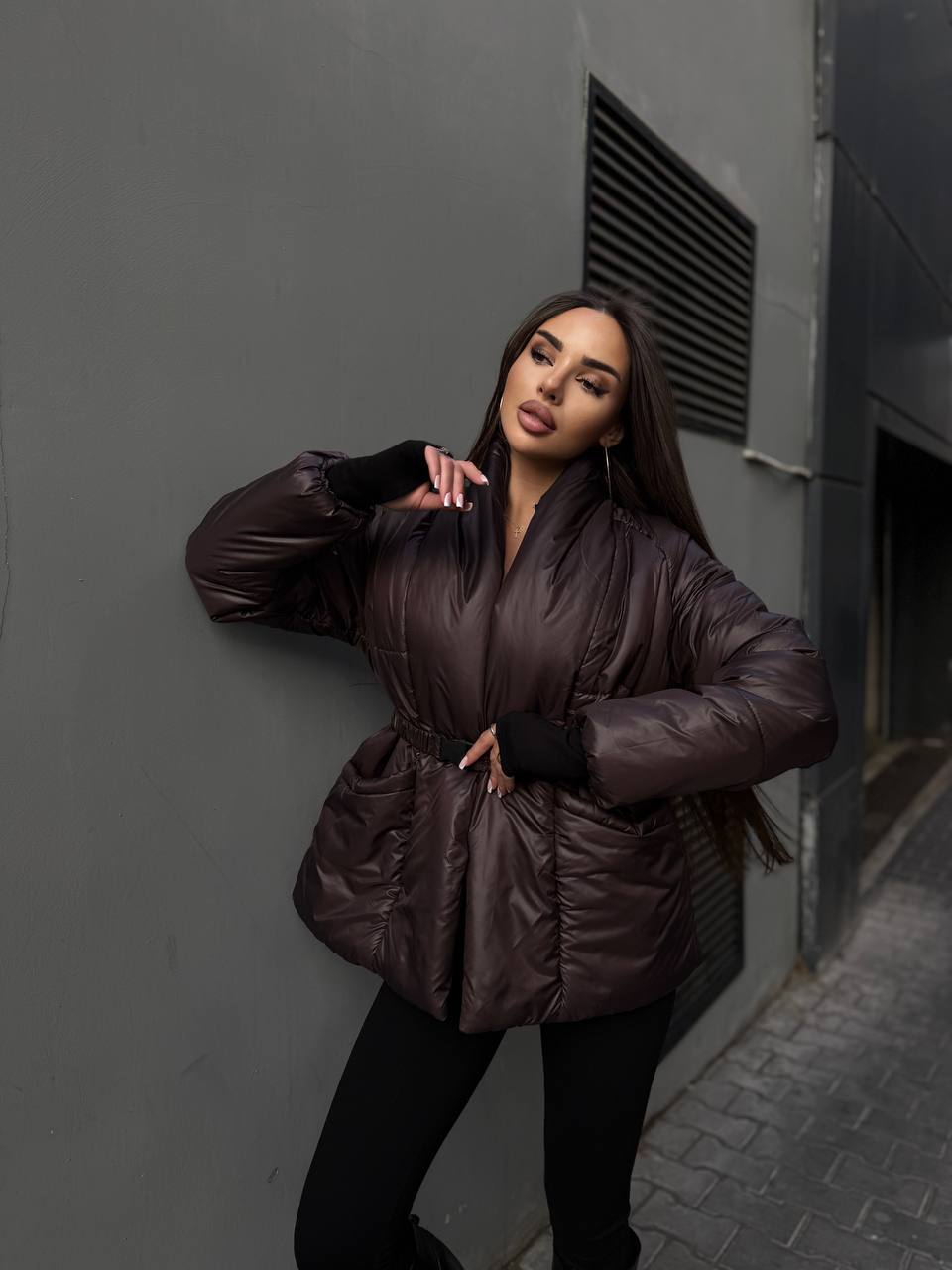 Ekopūko striukė – lengva ir šilta, ruda