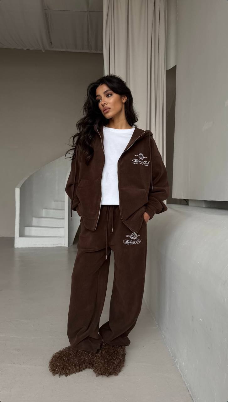 Weekend Club Cozy Tracksuit – Two-Piece Set