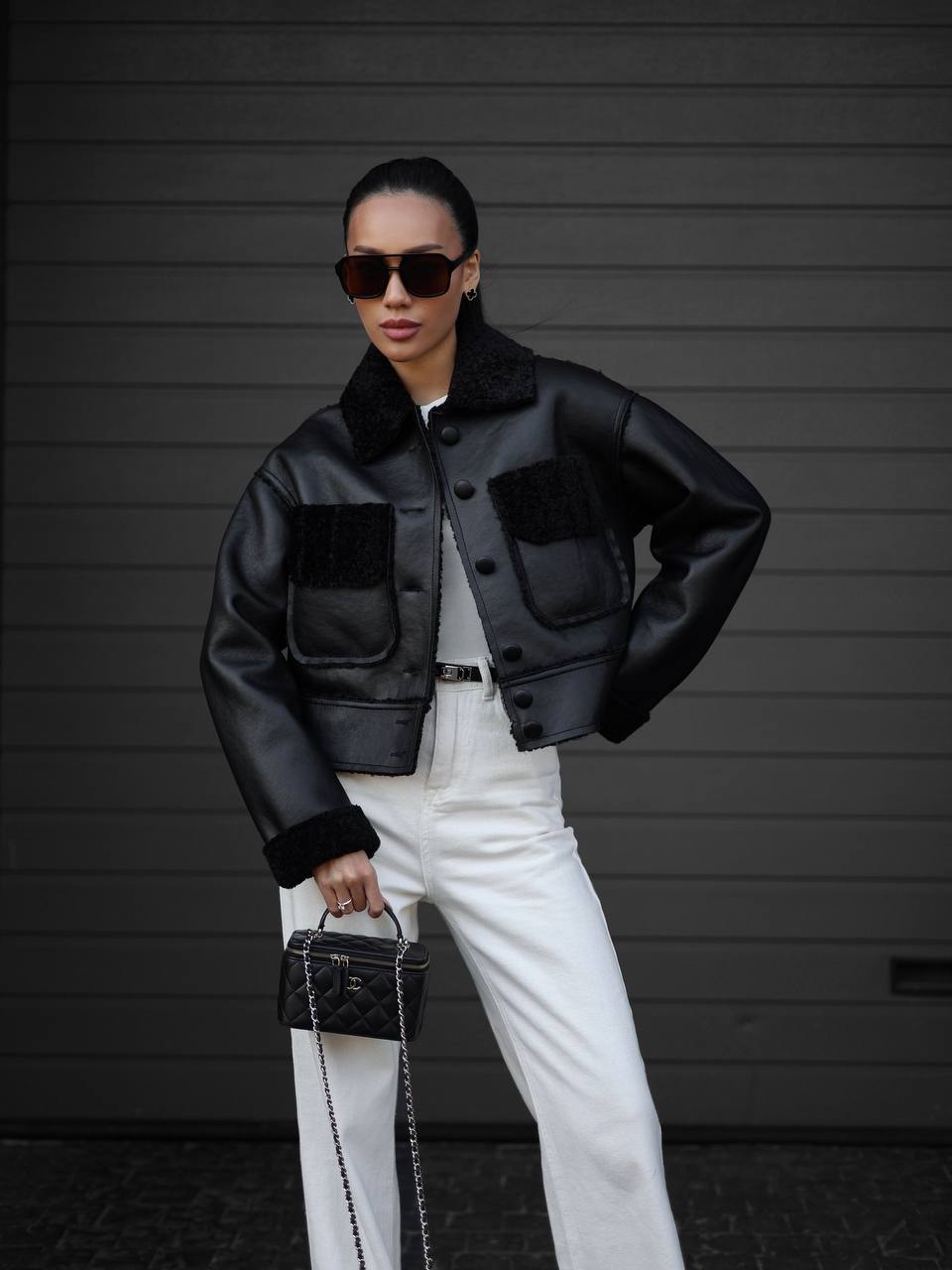 Avies kailio Jacket Juoda