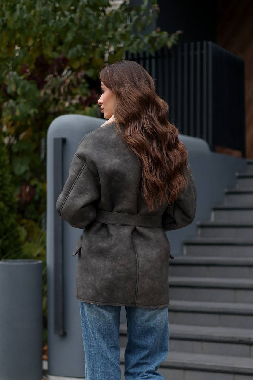 Paltas su diržu Pilka 