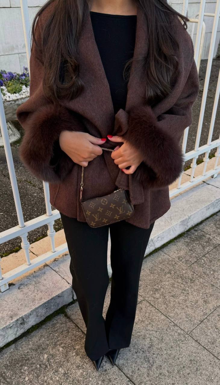 Kašmyro paltas su diržu, šokoladinis