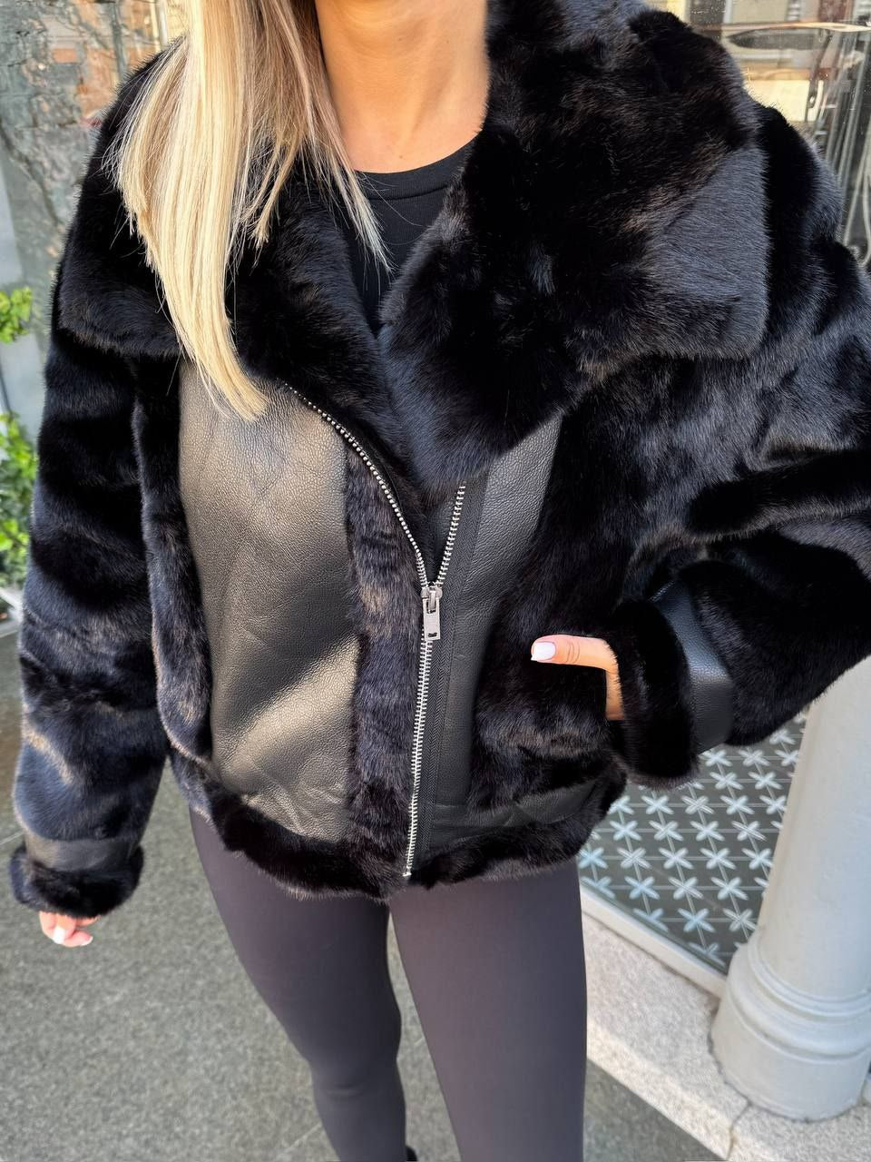 Luxurious Jacket Black